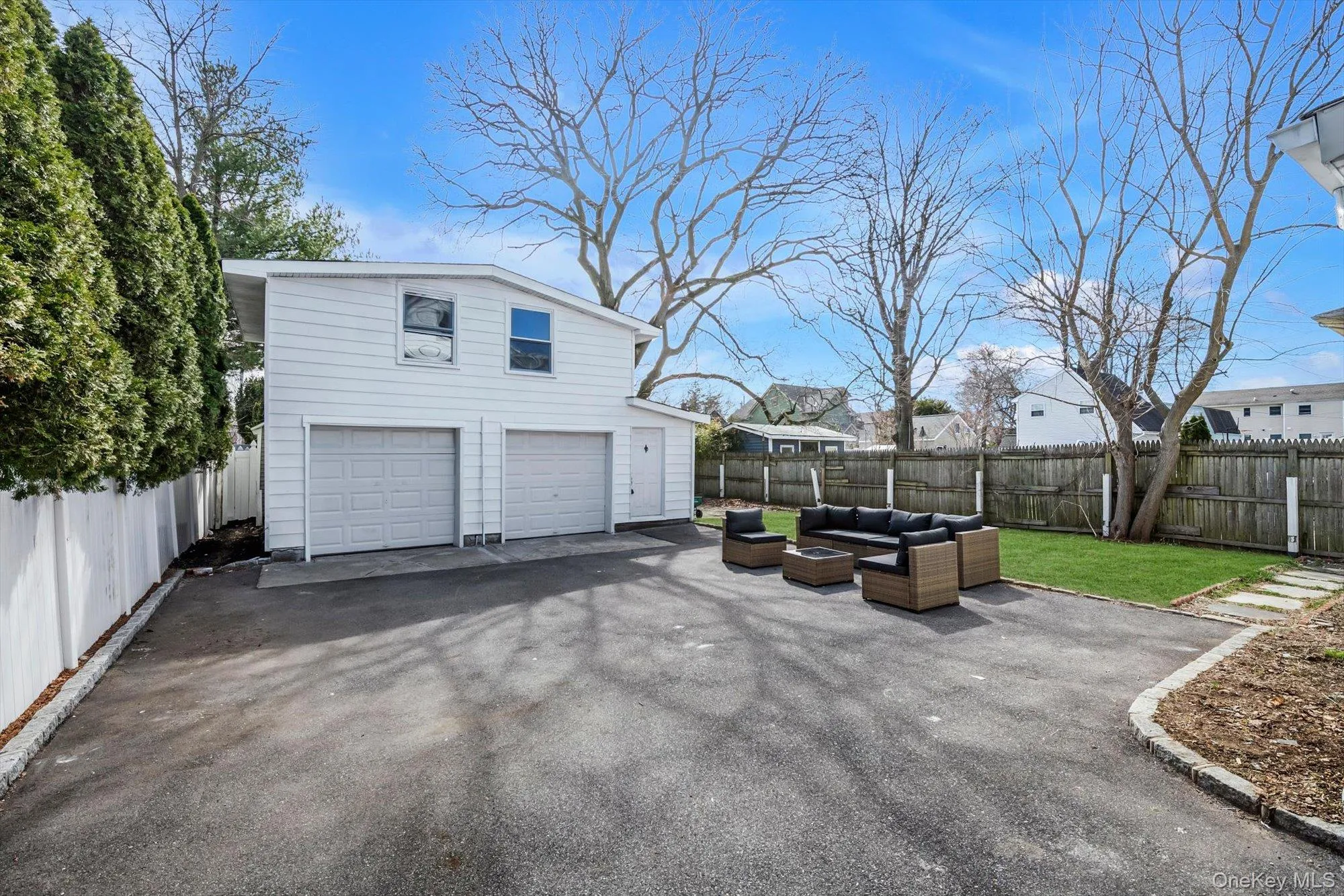 31 Walters Avenue, Oyster Bay, NY, 8 Bedrooms Bedrooms, 12 Rooms Rooms,3 BathroomsBathrooms,Residential,For Rent,Walters,0,1011628 31 Walters Avenue, Oyster Bay, NY, 8 Bedrooms Bedrooms, 12 Rooms Rooms,3 BathroomsBathrooms,Residential,For Rent,Walters,0,1011628