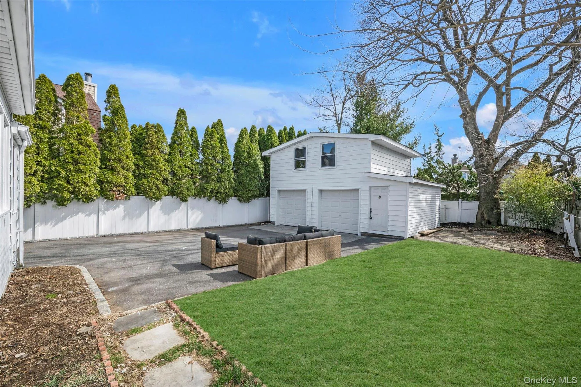 31 Walters Avenue, Oyster Bay, NY, 8 Bedrooms Bedrooms, 12 Rooms Rooms,3 BathroomsBathrooms,Residential,For Rent,Walters,0,1011628 31 Walters Avenue, Oyster Bay, NY, 8 Bedrooms Bedrooms, 12 Rooms Rooms,3 BathroomsBathrooms,Residential,For Rent,Walters,0,1011628