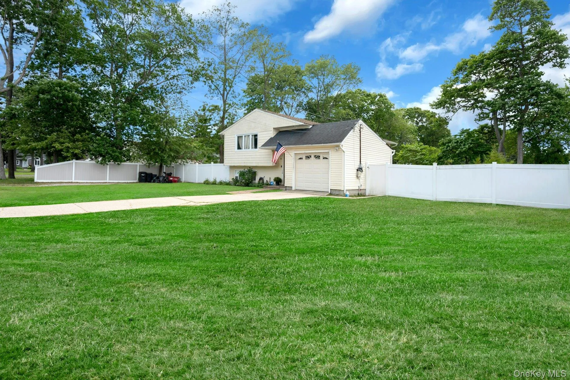 96 Huron Drive, Islip, NY, 6 Bedrooms Bedrooms, 12 Rooms Rooms,2 BathroomsBathrooms,Residential,For Rent,Huron,0,1011634 96 Huron Drive, Islip, NY, 6 Bedrooms Bedrooms, 12 Rooms Rooms,2 BathroomsBathrooms,Residential,For Rent,Huron,0,1011634
