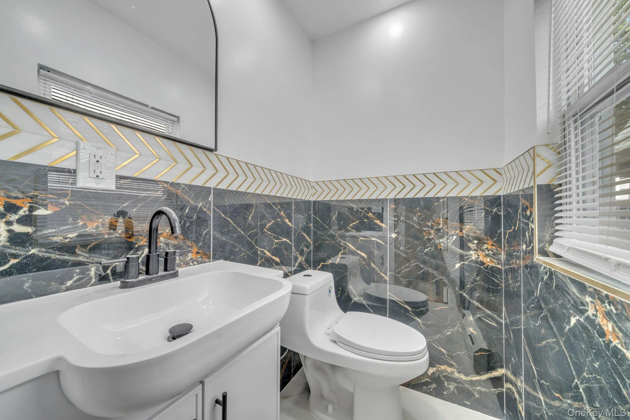 1014 Quincy Avenue, New York, NY, 4 Bedrooms Bedrooms, 7 Rooms Rooms,2 BathroomsBathrooms,Residential,For Rent,Quincy,0,1011639 1014 Quincy Avenue, New York, NY, 4 Bedrooms Bedrooms, 7 Rooms Rooms,2 BathroomsBathrooms,Residential,For Rent,Quincy,0,1011639