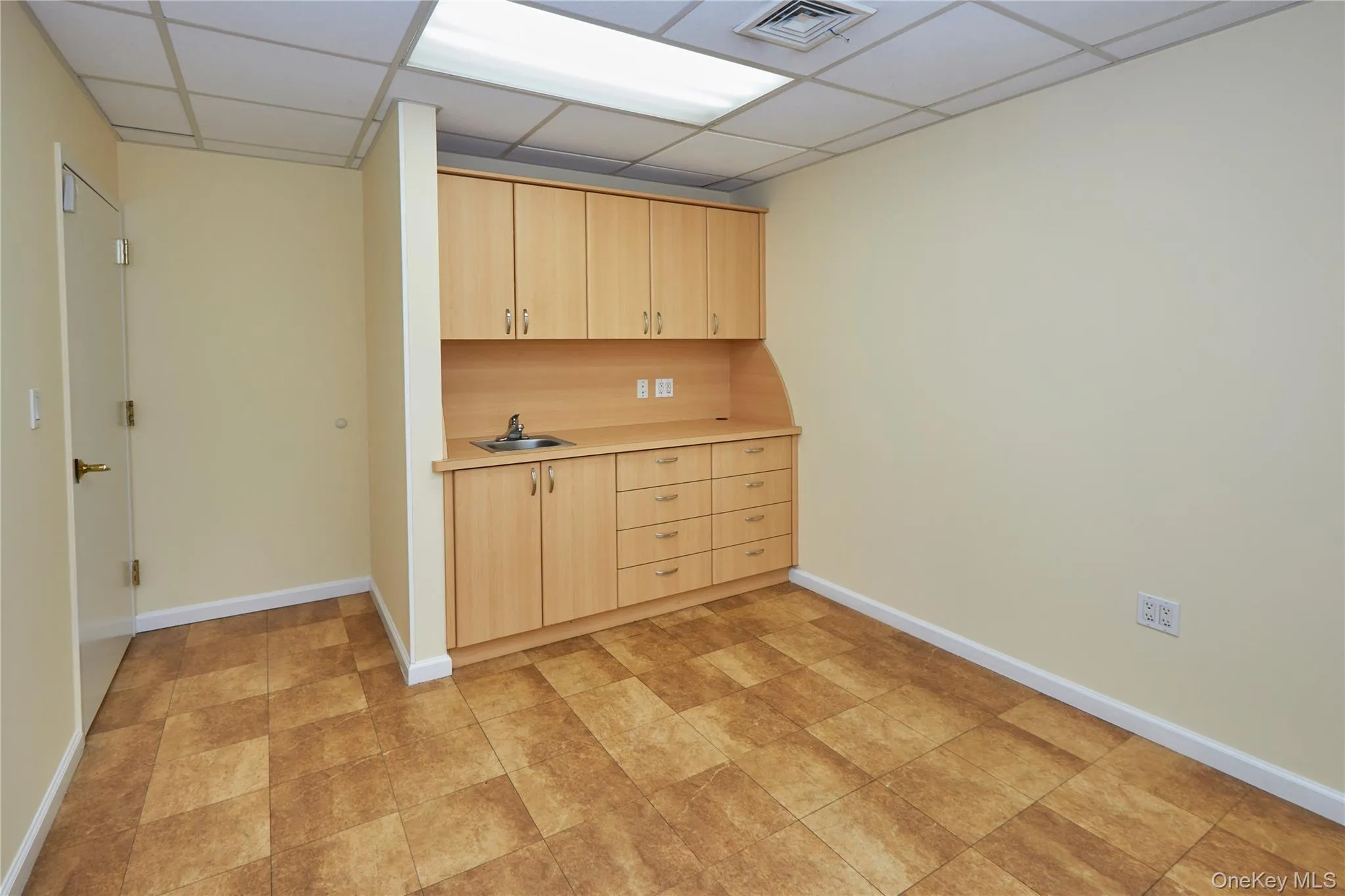 3533 Riverdale Avenue, New York, NY, ,Commercial Lease,For Rent,Riverdale,0,1011645 3533 Riverdale Avenue, New York, NY, ,Commercial Lease,For Rent,Riverdale,0,1011645