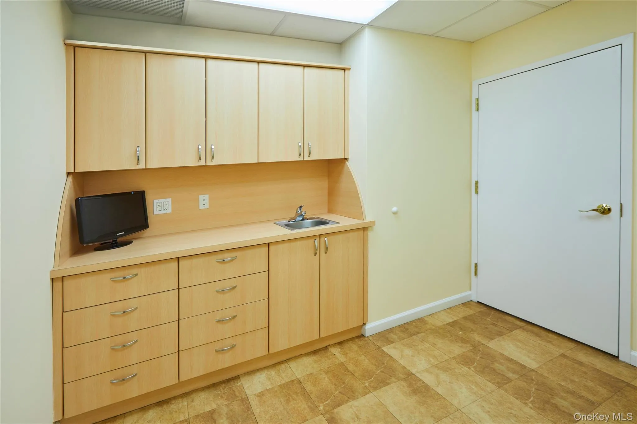 3533 Riverdale Avenue, New York, NY, ,Commercial Lease,For Rent,Riverdale,0,1011645 3533 Riverdale Avenue, New York, NY, ,Commercial Lease,For Rent,Riverdale,0,1011645