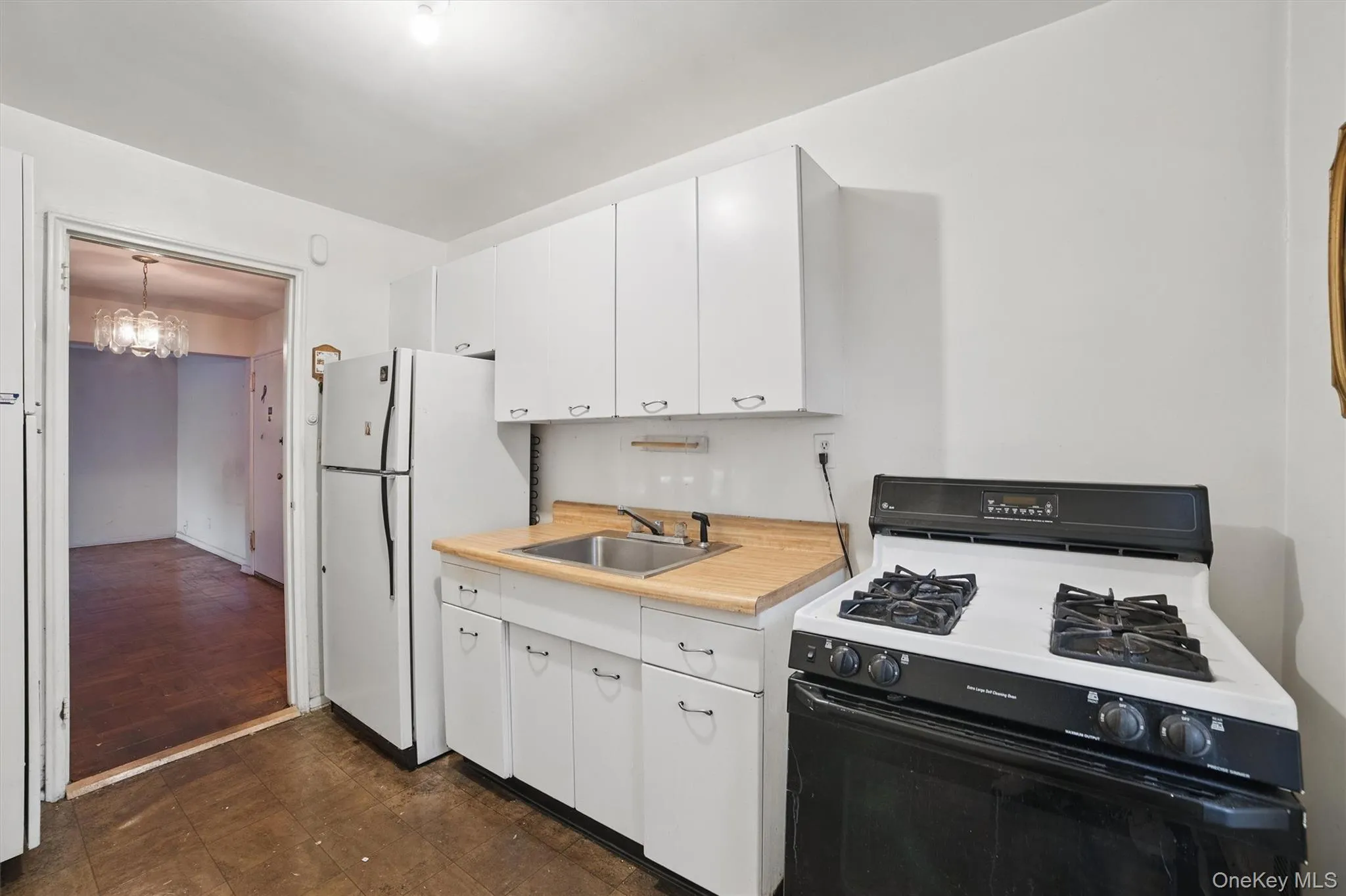 682 Tuckahoe Road, Yonkers, NY, 1 Bedroom Bedrooms, 4 Rooms Rooms,1 BathroomBathrooms,Residential,For Rent,Tuckahoe,0,KEY1011647 682 Tuckahoe Road, Yonkers, NY, 1 Bedroom Bedrooms, 4 Rooms Rooms,1 BathroomBathrooms,Residential,For Rent,Tuckahoe,0,KEY1011647