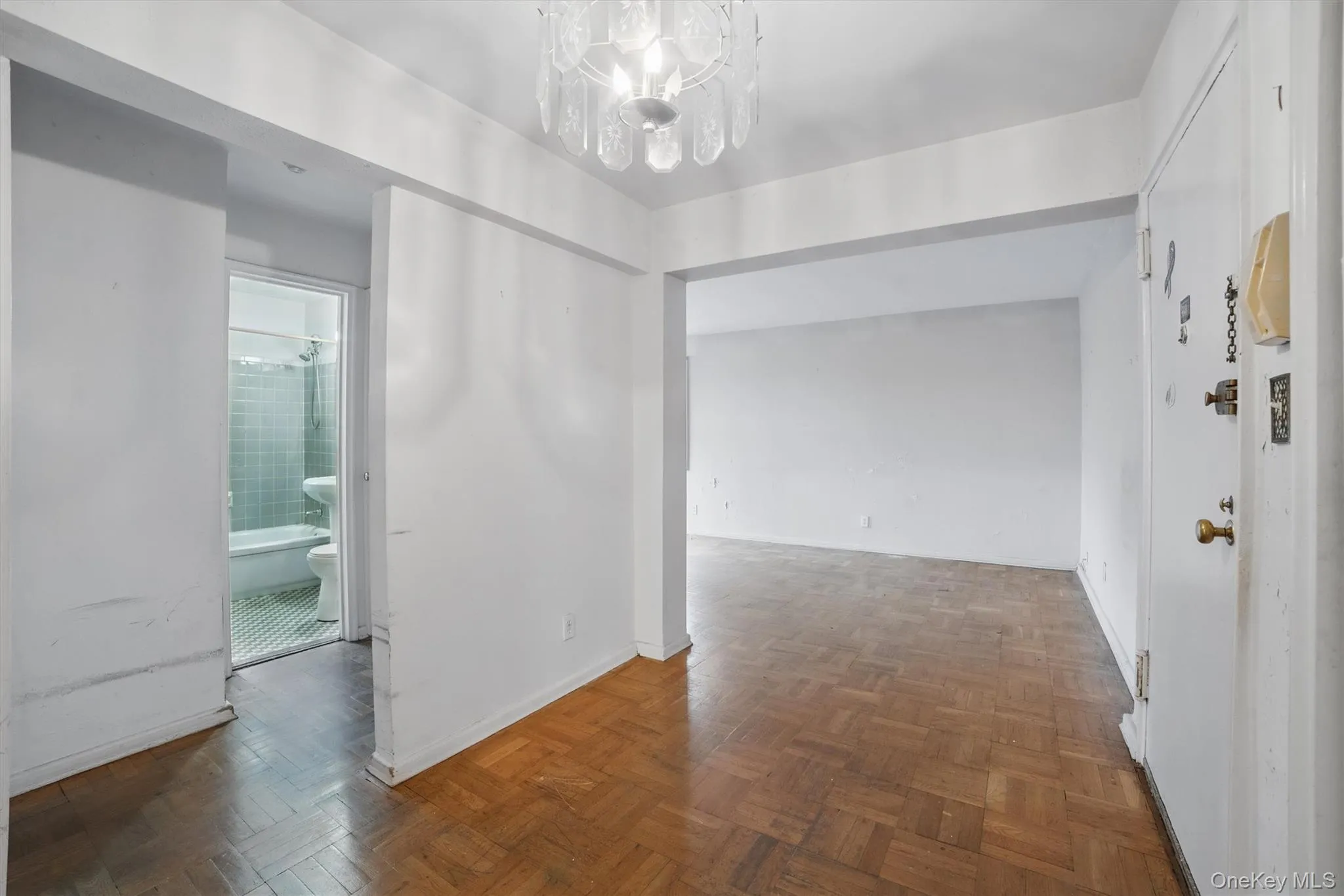 682 Tuckahoe Road, Yonkers, NY, 1 Bedroom Bedrooms, 4 Rooms Rooms,1 BathroomBathrooms,Residential,For Rent,Tuckahoe,0,KEY1011647 682 Tuckahoe Road, Yonkers, NY, 1 Bedroom Bedrooms, 4 Rooms Rooms,1 BathroomBathrooms,Residential,For Rent,Tuckahoe,0,KEY1011647