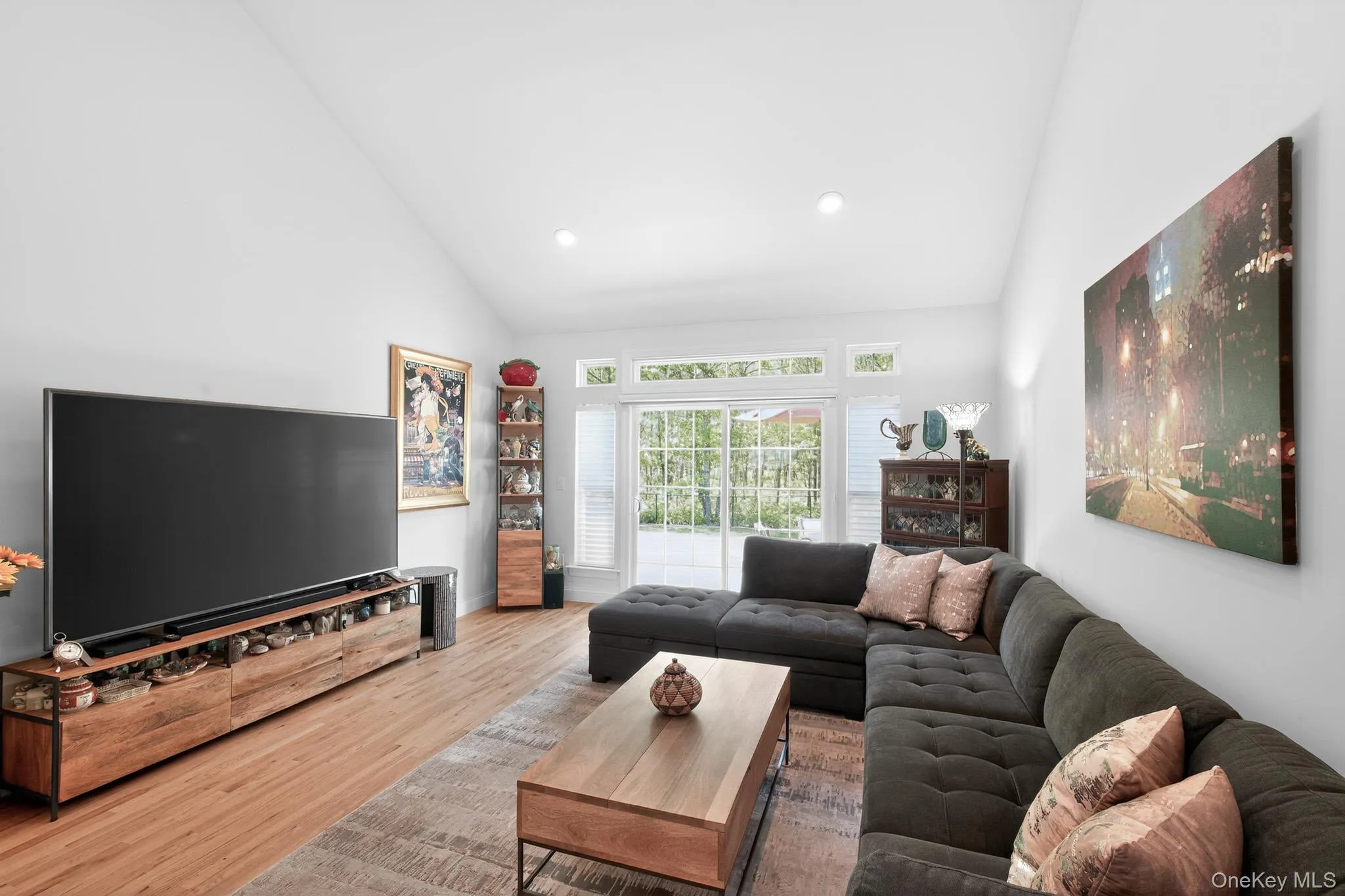 129 Halley Drive, Brookhaven, NY, 2 Bedrooms Bedrooms, 6 Rooms Rooms,2 BathroomsBathrooms,Residential,For Rent,Halley,0,1011648 129 Halley Drive, Brookhaven, NY, 2 Bedrooms Bedrooms, 6 Rooms Rooms,2 BathroomsBathrooms,Residential,For Rent,Halley,0,1011648