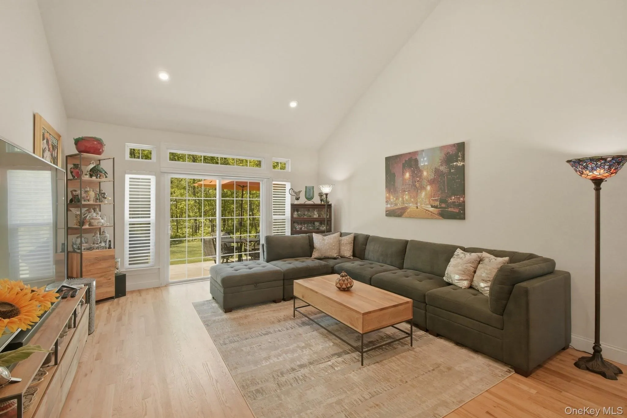 129 Halley Drive, Brookhaven, NY, 2 Bedrooms Bedrooms, 6 Rooms Rooms,2 BathroomsBathrooms,Residential,For Rent,Halley,0,1011648 129 Halley Drive, Brookhaven, NY, 2 Bedrooms Bedrooms, 6 Rooms Rooms,2 BathroomsBathrooms,Residential,For Rent,Halley,0,1011648