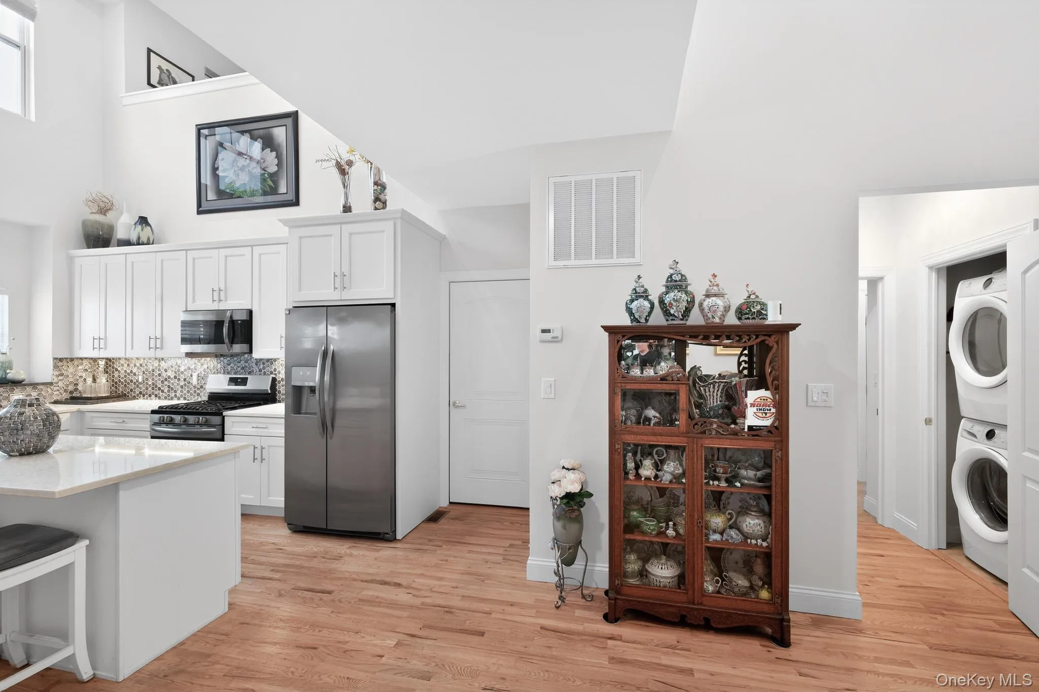 129 Halley Drive, Brookhaven, NY, 2 Bedrooms Bedrooms, 6 Rooms Rooms,2 BathroomsBathrooms,Residential,For Rent,Halley,0,1011648 129 Halley Drive, Brookhaven, NY, 2 Bedrooms Bedrooms, 6 Rooms Rooms,2 BathroomsBathrooms,Residential,For Rent,Halley,0,1011648