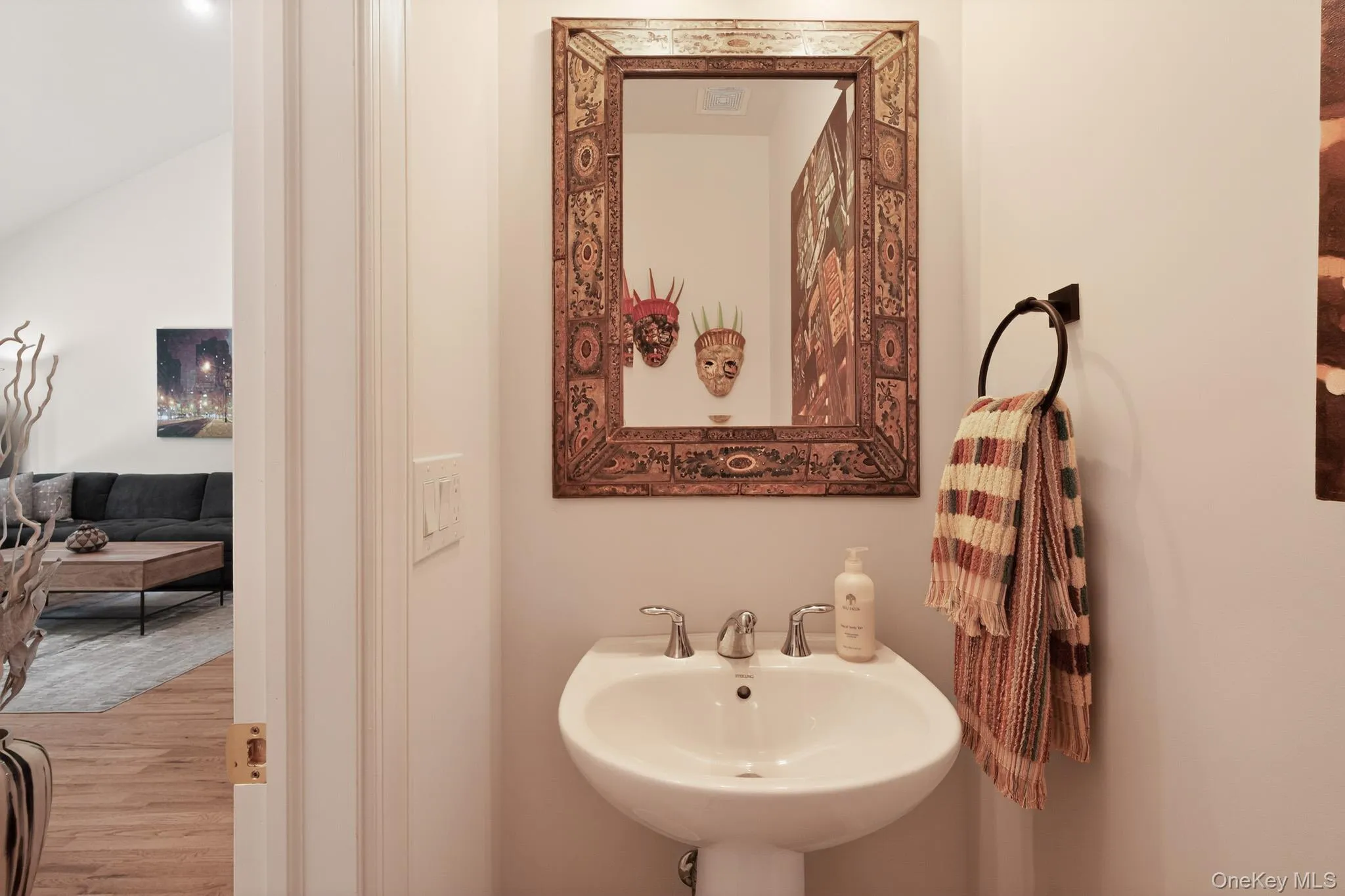 129 Halley Drive, Brookhaven, NY, 2 Bedrooms Bedrooms, 6 Rooms Rooms,2 BathroomsBathrooms,Residential,For Rent,Halley,0,1011648 129 Halley Drive, Brookhaven, NY, 2 Bedrooms Bedrooms, 6 Rooms Rooms,2 BathroomsBathrooms,Residential,For Rent,Halley,0,1011648
