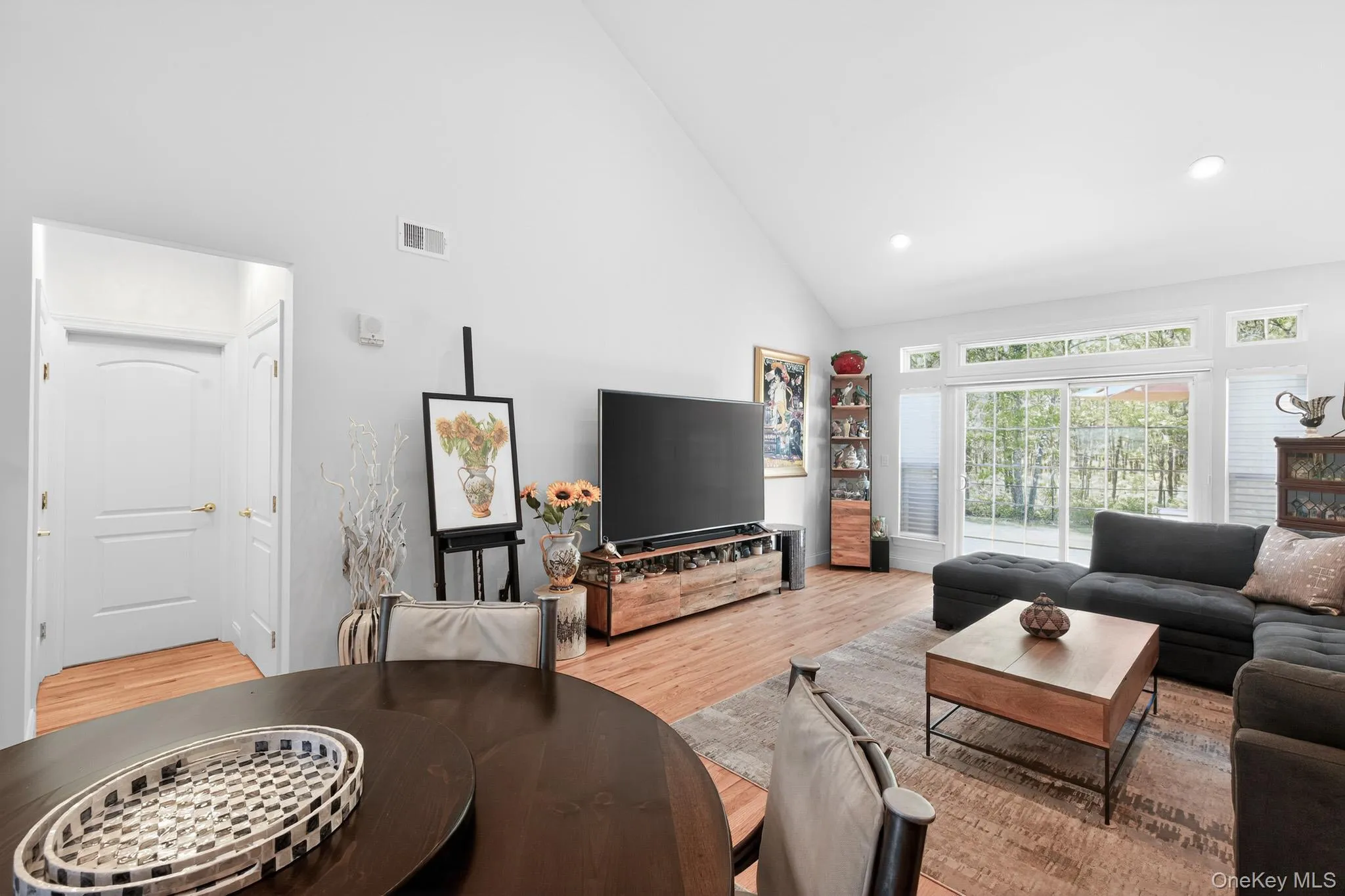 129 Halley Drive, Brookhaven, NY, 2 Bedrooms Bedrooms, 6 Rooms Rooms,2 BathroomsBathrooms,Residential,For Rent,Halley,0,1011648 129 Halley Drive, Brookhaven, NY, 2 Bedrooms Bedrooms, 6 Rooms Rooms,2 BathroomsBathrooms,Residential,For Rent,Halley,0,1011648