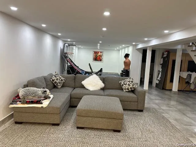 120 Longfellow Road, North Hempstead, NY, 4 Bedrooms Bedrooms, 9 Rooms Rooms,5 BathroomsBathrooms,Residential Lease,For Rent,Longfellow,0,1011650 120 Longfellow Road, North Hempstead, NY, 4 Bedrooms Bedrooms, 9 Rooms Rooms,5 BathroomsBathrooms,Residential Lease,For Rent,Longfellow,0,1011650
