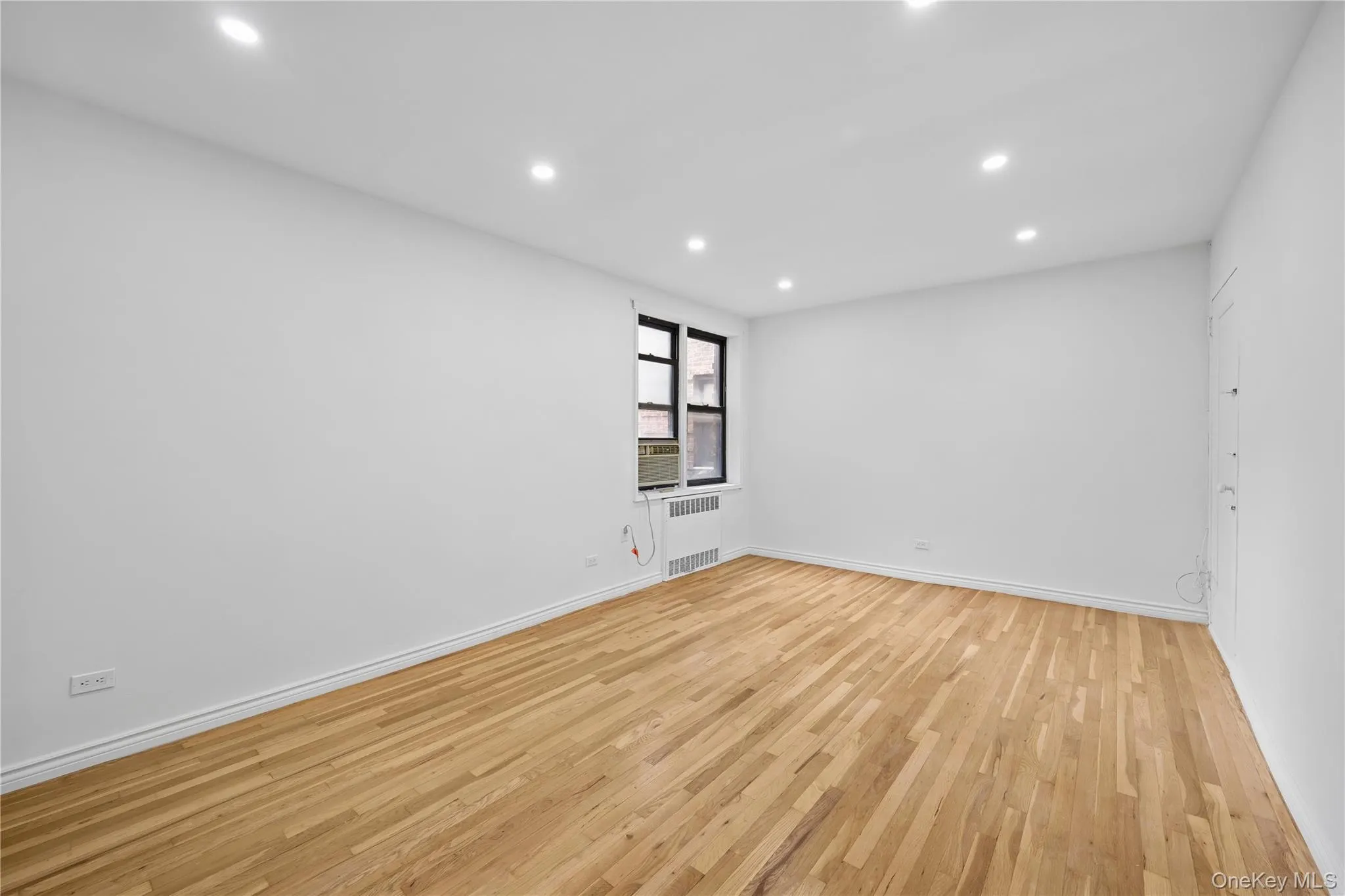 99-63 66th Avenue, New York, NY, 2 Rooms Rooms,1 BathroomBathrooms,Residential,For Rent,66th,0,1011651 99-63 66th Avenue, New York, NY, 2 Rooms Rooms,1 BathroomBathrooms,Residential,For Rent,66th,0,1011651