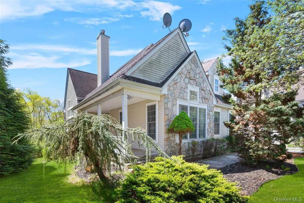 7 Paisley Court, Woodbury, NY, 3 Bedrooms Bedrooms, 8 Rooms Rooms,2 BathroomsBathrooms,Residential,For Rent,Paisley,0,1011652 7 Paisley Court, Woodbury, NY, 3 Bedrooms Bedrooms, 8 Rooms Rooms,2 BathroomsBathrooms,Residential,For Rent,Paisley,0,1011652