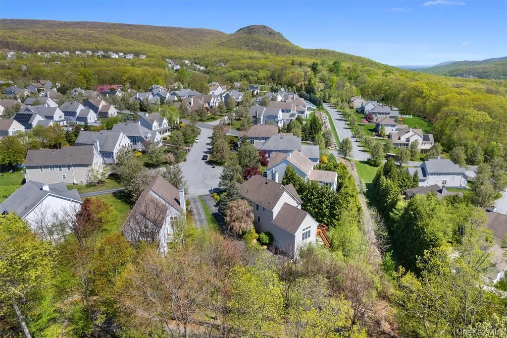 7 Paisley Court, Woodbury, NY, 3 Bedrooms Bedrooms, 8 Rooms Rooms,2 BathroomsBathrooms,Residential,For Rent,Paisley,0,1011652 7 Paisley Court, Woodbury, NY, 3 Bedrooms Bedrooms, 8 Rooms Rooms,2 BathroomsBathrooms,Residential,For Rent,Paisley,0,1011652