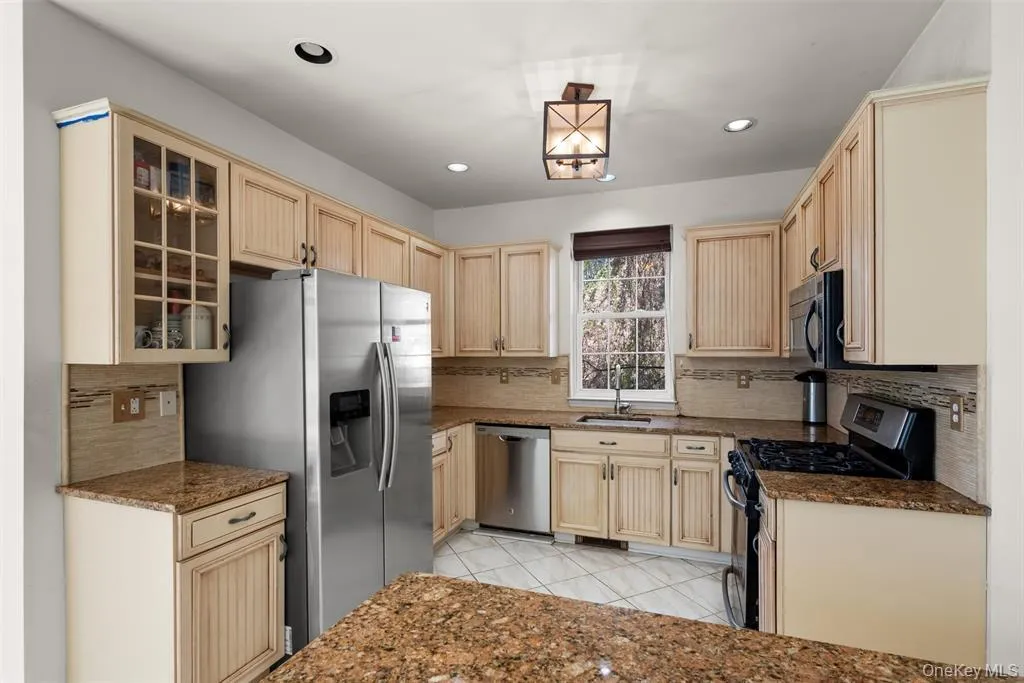 7 Paisley Court, Woodbury, NY, 3 Bedrooms Bedrooms, 8 Rooms Rooms,2 BathroomsBathrooms,Residential,For Rent,Paisley,0,1011652 7 Paisley Court, Woodbury, NY, 3 Bedrooms Bedrooms, 8 Rooms Rooms,2 BathroomsBathrooms,Residential,For Rent,Paisley,0,1011652