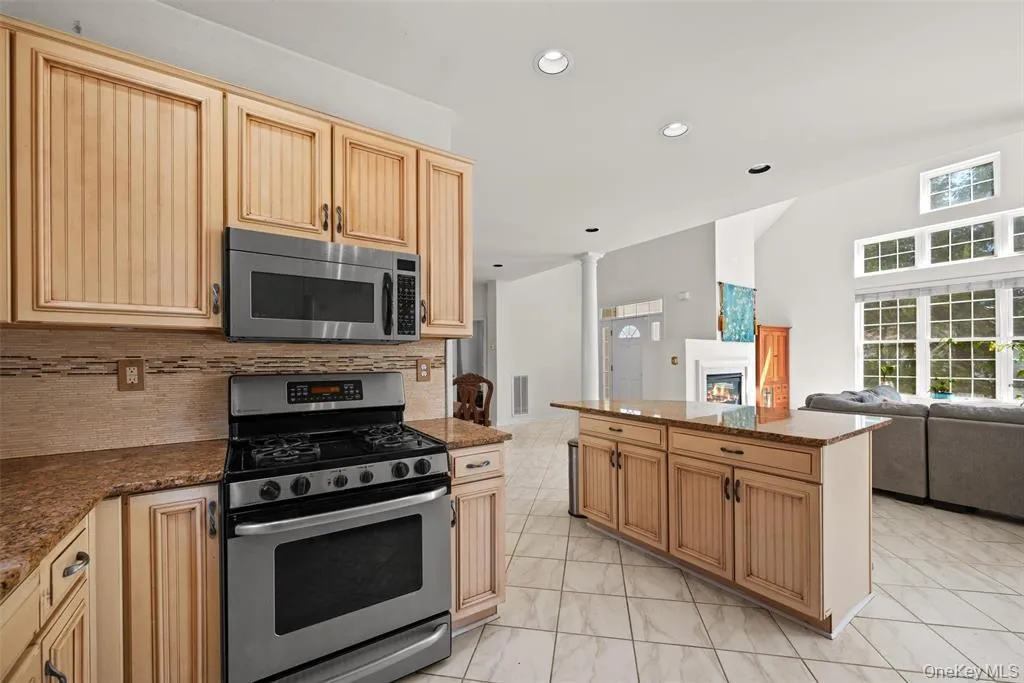 7 Paisley Court, Woodbury, NY, 3 Bedrooms Bedrooms, 8 Rooms Rooms,2 BathroomsBathrooms,Residential,For Rent,Paisley,0,1011652 7 Paisley Court, Woodbury, NY, 3 Bedrooms Bedrooms, 8 Rooms Rooms,2 BathroomsBathrooms,Residential,For Rent,Paisley,0,1011652