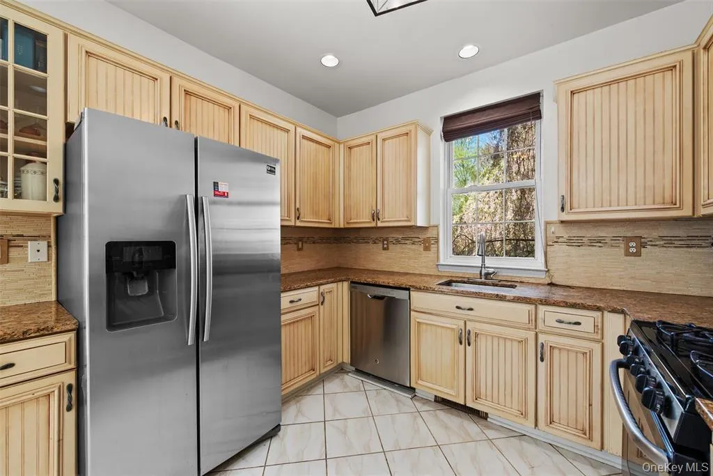 7 Paisley Court, Woodbury, NY, 3 Bedrooms Bedrooms, 8 Rooms Rooms,2 BathroomsBathrooms,Residential,For Rent,Paisley,0,1011652 7 Paisley Court, Woodbury, NY, 3 Bedrooms Bedrooms, 8 Rooms Rooms,2 BathroomsBathrooms,Residential,For Rent,Paisley,0,1011652