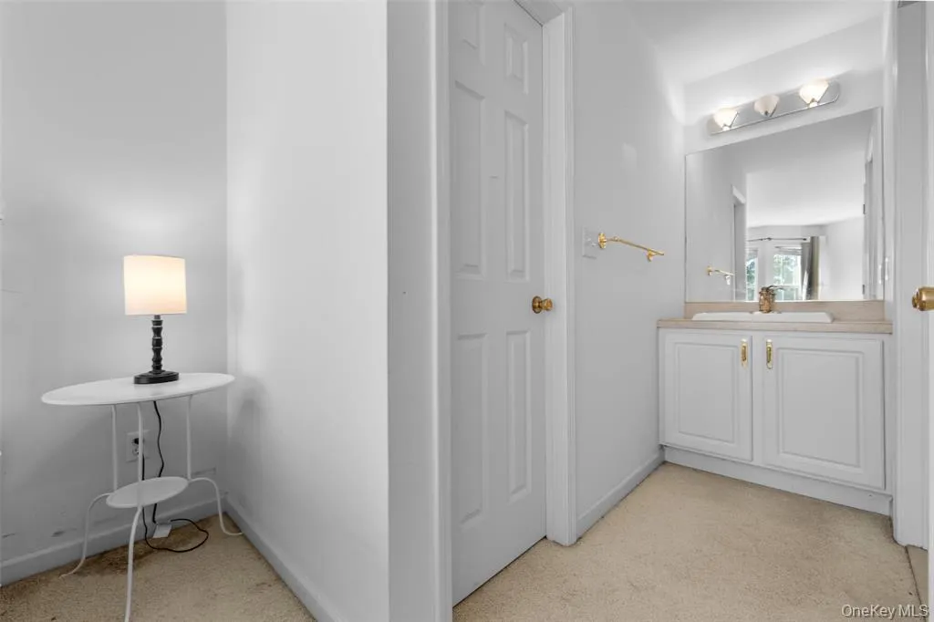 7 Paisley Court, Woodbury, NY, 3 Bedrooms Bedrooms, 8 Rooms Rooms,2 BathroomsBathrooms,Residential,For Rent,Paisley,0,1011652 7 Paisley Court, Woodbury, NY, 3 Bedrooms Bedrooms, 8 Rooms Rooms,2 BathroomsBathrooms,Residential,For Rent,Paisley,0,1011652