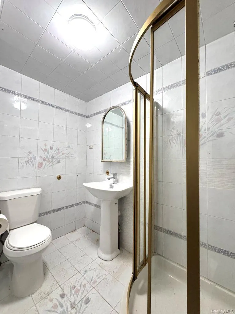 560 Taxter Road, Greenburgh, NY, 6 Bedrooms Bedrooms, 8 Rooms Rooms,6 BathroomsBathrooms,Residential Lease,For Rent,Taxter,0,1011654 560 Taxter Road, Greenburgh, NY, 6 Bedrooms Bedrooms, 8 Rooms Rooms,6 BathroomsBathrooms,Residential Lease,For Rent,Taxter,0,1011654