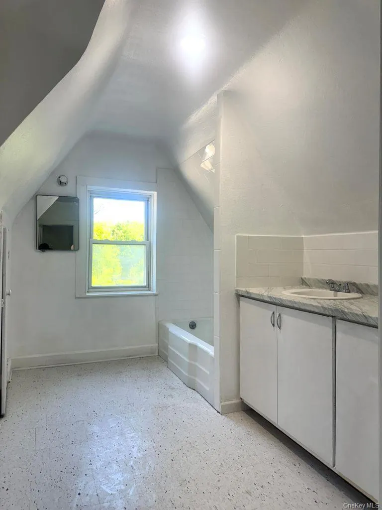 560 Taxter Road, Greenburgh, NY, 6 Bedrooms Bedrooms, 8 Rooms Rooms,6 BathroomsBathrooms,Residential Lease,For Rent,Taxter,0,1011654 560 Taxter Road, Greenburgh, NY, 6 Bedrooms Bedrooms, 8 Rooms Rooms,6 BathroomsBathrooms,Residential Lease,For Rent,Taxter,0,1011654