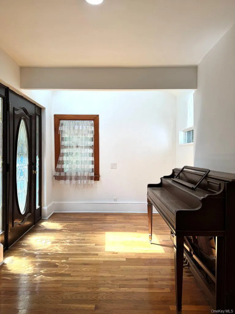560 Taxter Road, Greenburgh, NY, 6 Bedrooms Bedrooms, 8 Rooms Rooms,6 BathroomsBathrooms,Residential Lease,For Rent,Taxter,0,1011654 560 Taxter Road, Greenburgh, NY, 6 Bedrooms Bedrooms, 8 Rooms Rooms,6 BathroomsBathrooms,Residential Lease,For Rent,Taxter,0,1011654
