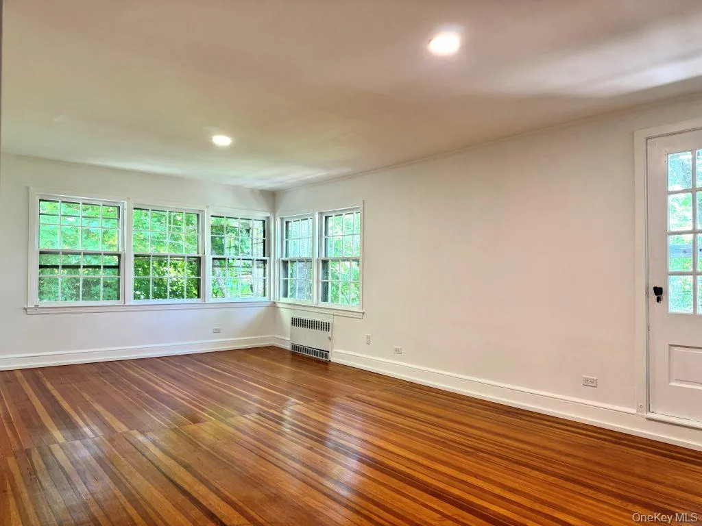560 Taxter Road, Greenburgh, NY, 6 Bedrooms Bedrooms, 8 Rooms Rooms,6 BathroomsBathrooms,Residential Lease,For Rent,Taxter,0,1011654 560 Taxter Road, Greenburgh, NY, 6 Bedrooms Bedrooms, 8 Rooms Rooms,6 BathroomsBathrooms,Residential Lease,For Rent,Taxter,0,1011654