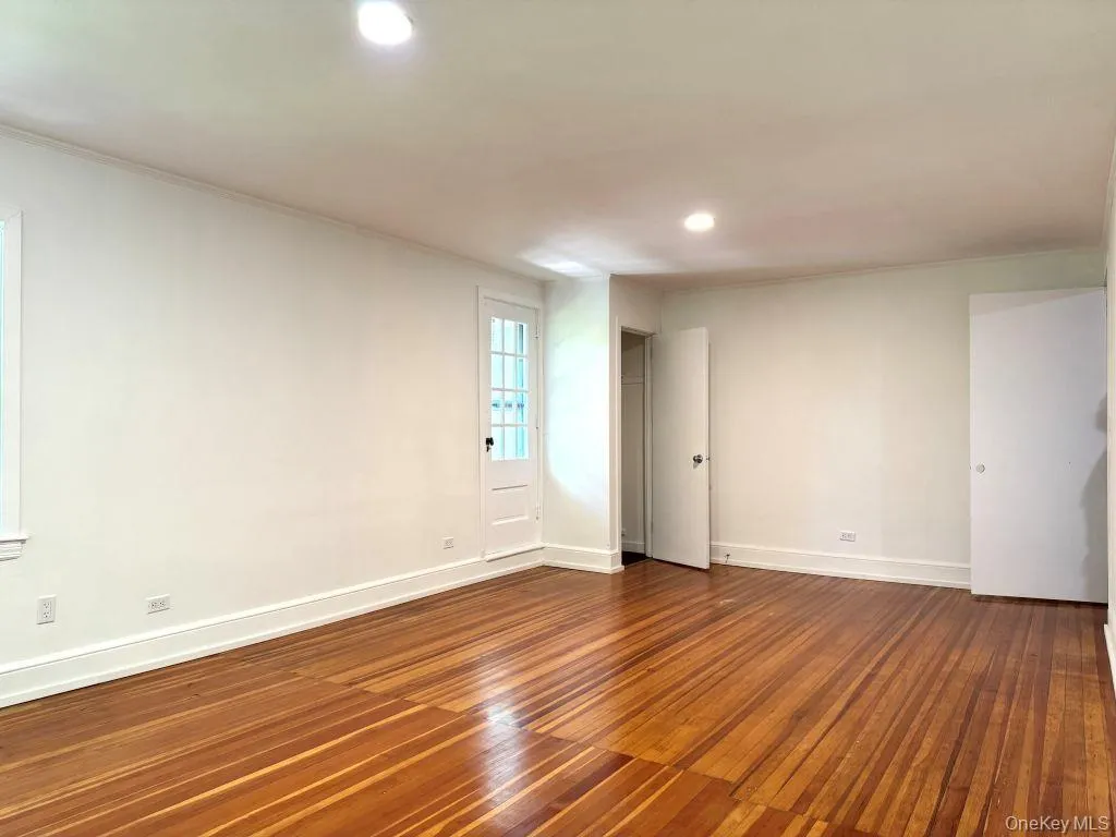560 Taxter Road, Greenburgh, NY, 6 Bedrooms Bedrooms, 8 Rooms Rooms,6 BathroomsBathrooms,Residential Lease,For Rent,Taxter,0,1011654 560 Taxter Road, Greenburgh, NY, 6 Bedrooms Bedrooms, 8 Rooms Rooms,6 BathroomsBathrooms,Residential Lease,For Rent,Taxter,0,1011654