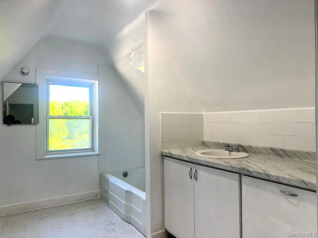 560 Taxter Road, Greenburgh, NY, 6 Bedrooms Bedrooms, 8 Rooms Rooms,6 BathroomsBathrooms,Residential Lease,For Rent,Taxter,0,1011654 560 Taxter Road, Greenburgh, NY, 6 Bedrooms Bedrooms, 8 Rooms Rooms,6 BathroomsBathrooms,Residential Lease,For Rent,Taxter,0,1011654