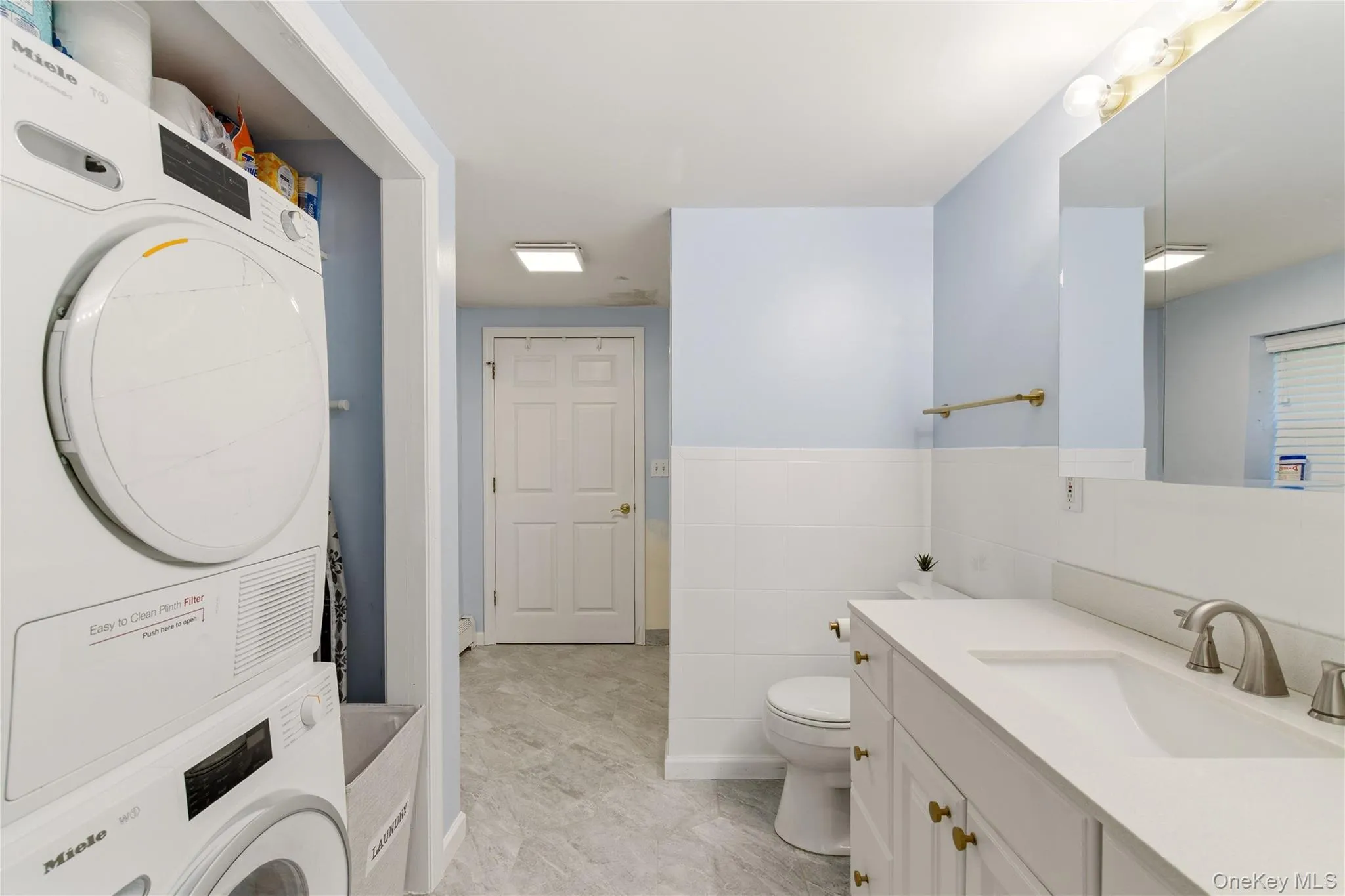 103 Wright Avenue, Babylon, NY, 4 Bedrooms Bedrooms, 11 Rooms Rooms,2 BathroomsBathrooms,Residential,For Rent,Wright,0,1011657 103 Wright Avenue, Babylon, NY, 4 Bedrooms Bedrooms, 11 Rooms Rooms,2 BathroomsBathrooms,Residential,For Rent,Wright,0,1011657