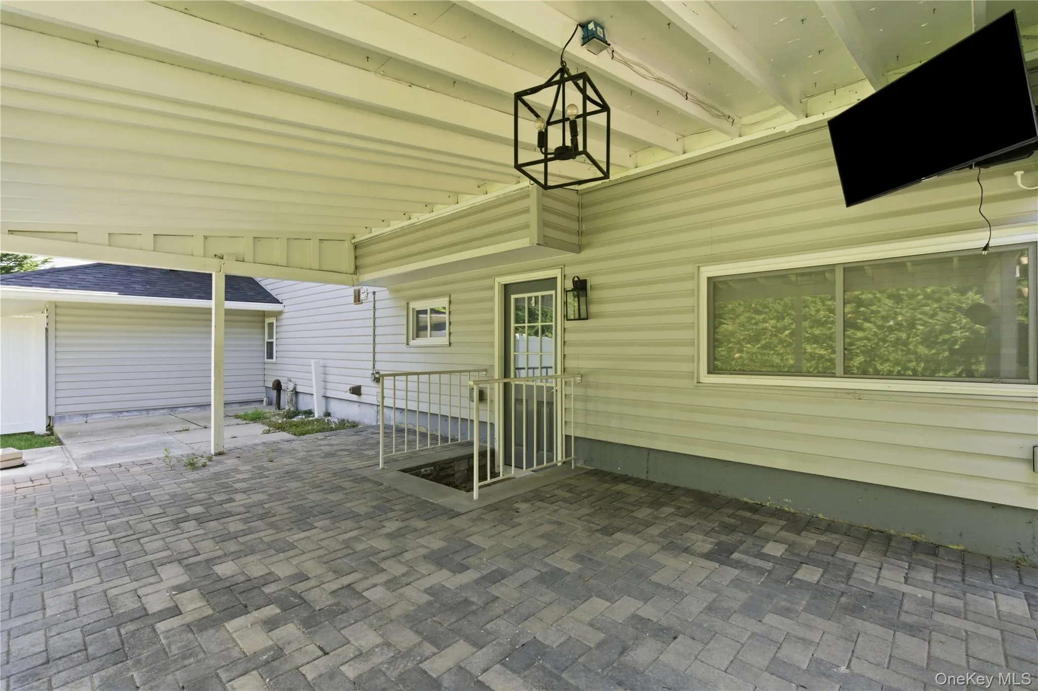 103 Wright Avenue, Babylon, NY, 4 Bedrooms Bedrooms, 11 Rooms Rooms,2 BathroomsBathrooms,Residential,For Rent,Wright,0,1011657 103 Wright Avenue, Babylon, NY, 4 Bedrooms Bedrooms, 11 Rooms Rooms,2 BathroomsBathrooms,Residential,For Rent,Wright,0,1011657