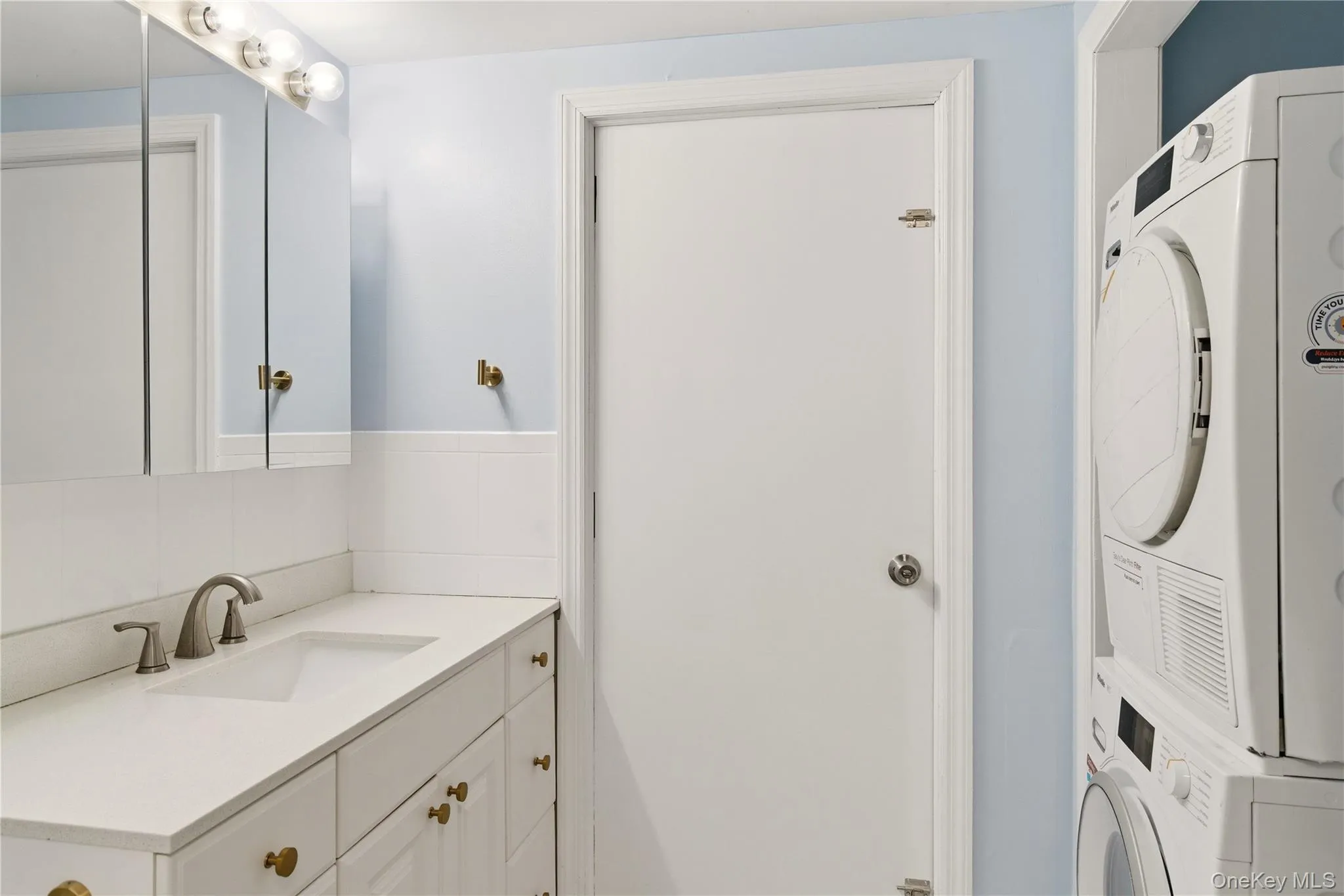 103 Wright Avenue, Babylon, NY, 4 Bedrooms Bedrooms, 11 Rooms Rooms,2 BathroomsBathrooms,Residential,For Rent,Wright,0,1011657 103 Wright Avenue, Babylon, NY, 4 Bedrooms Bedrooms, 11 Rooms Rooms,2 BathroomsBathrooms,Residential,For Rent,Wright,0,1011657