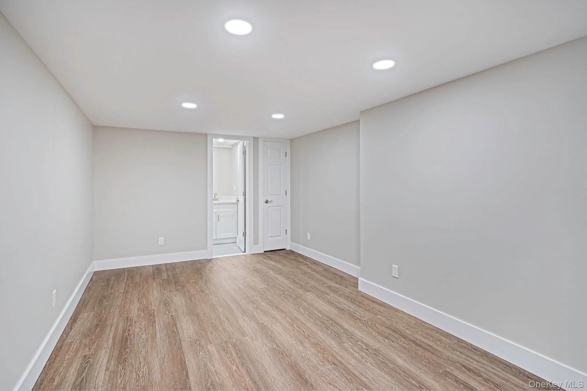 12 Sandalwood Drive, Smithtown, NY, 3 Bedrooms Bedrooms, 7 Rooms Rooms,2 BathroomsBathrooms,Residential,For Rent,Sandalwood,0,1011658 12 Sandalwood Drive, Smithtown, NY, 3 Bedrooms Bedrooms, 7 Rooms Rooms,2 BathroomsBathrooms,Residential,For Rent,Sandalwood,0,1011658
