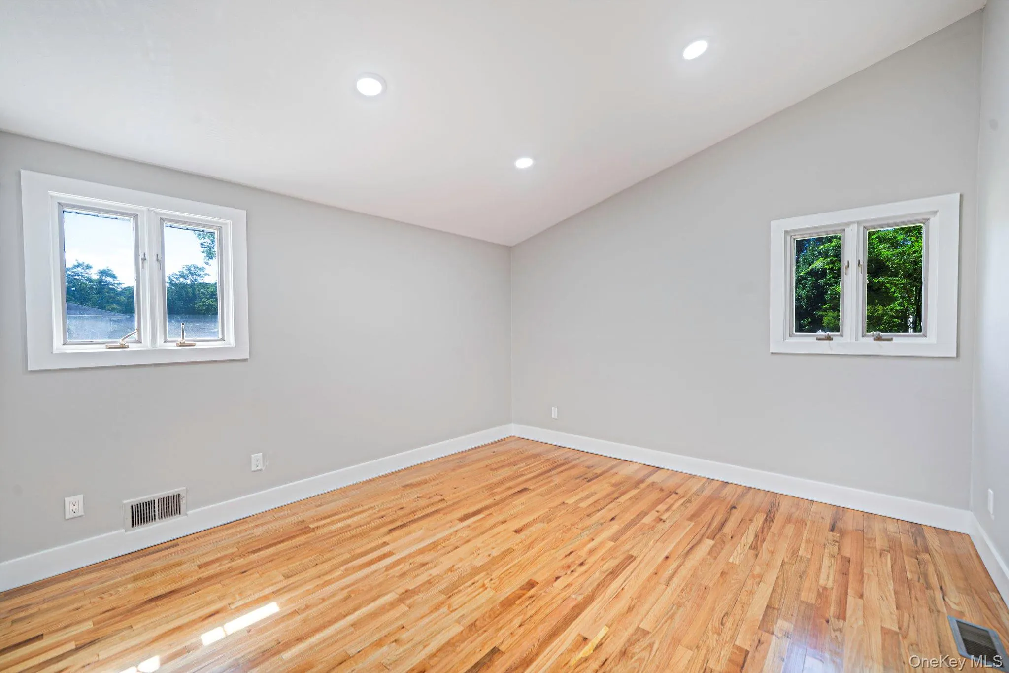 12 Sandalwood Drive, Smithtown, NY, 3 Bedrooms Bedrooms, 7 Rooms Rooms,2 BathroomsBathrooms,Residential,For Rent,Sandalwood,0,1011658 12 Sandalwood Drive, Smithtown, NY, 3 Bedrooms Bedrooms, 7 Rooms Rooms,2 BathroomsBathrooms,Residential,For Rent,Sandalwood,0,1011658