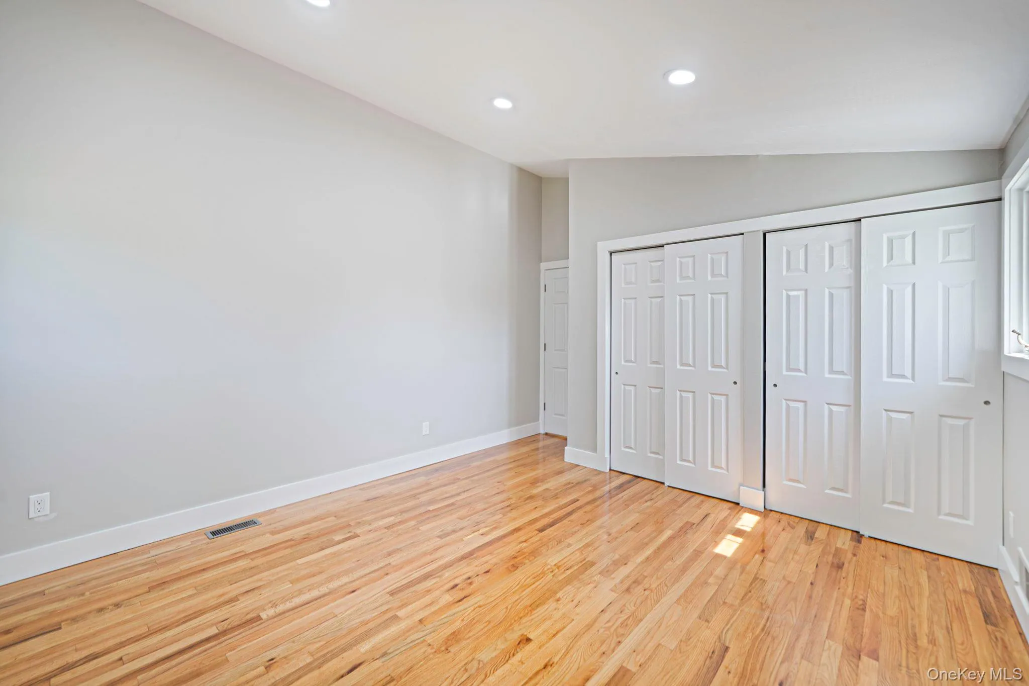 12 Sandalwood Drive, Smithtown, NY, 3 Bedrooms Bedrooms, 7 Rooms Rooms,2 BathroomsBathrooms,Residential,For Rent,Sandalwood,0,1011658 12 Sandalwood Drive, Smithtown, NY, 3 Bedrooms Bedrooms, 7 Rooms Rooms,2 BathroomsBathrooms,Residential,For Rent,Sandalwood,0,1011658