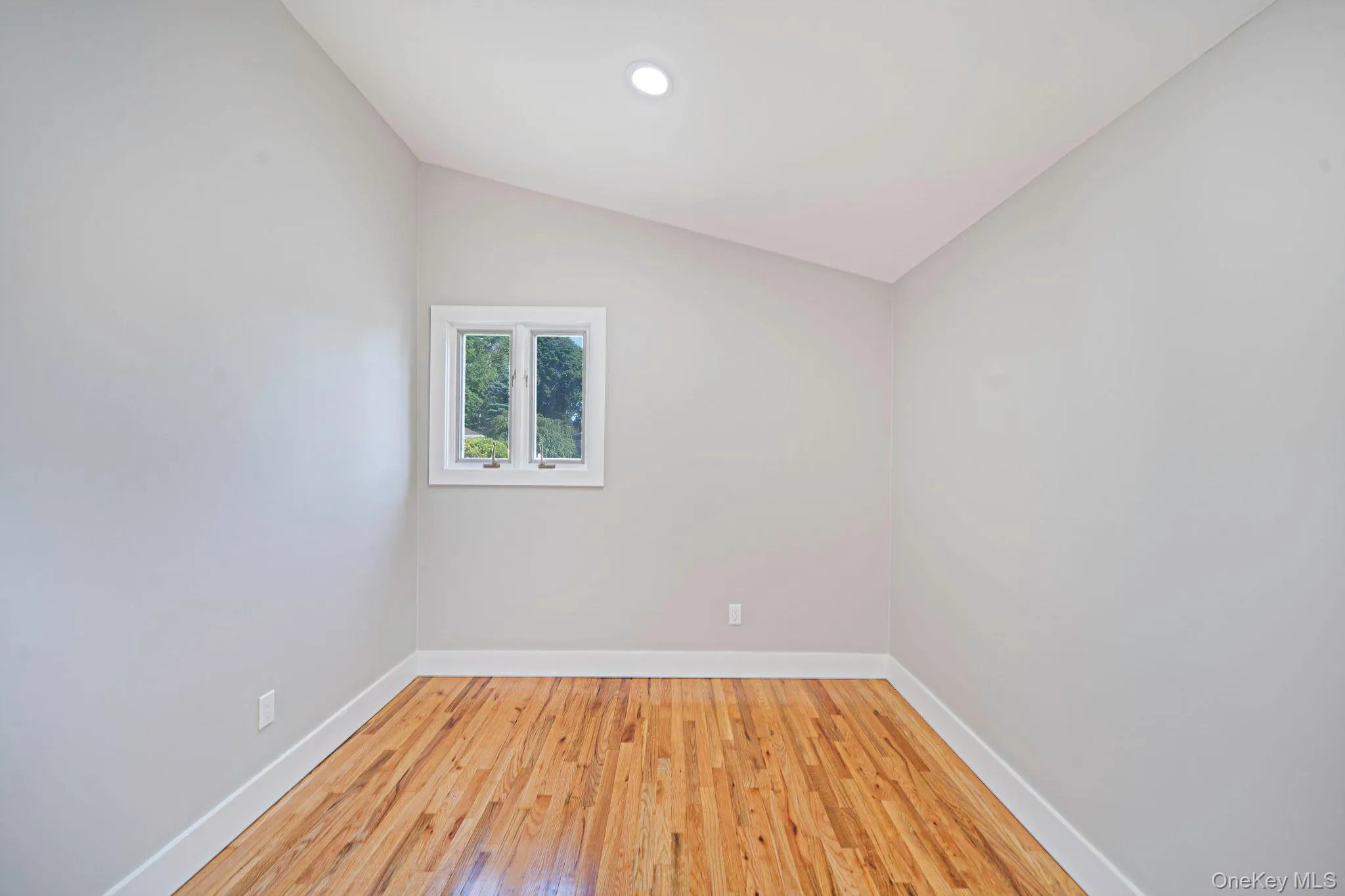 12 Sandalwood Drive, Smithtown, NY, 3 Bedrooms Bedrooms, 7 Rooms Rooms,2 BathroomsBathrooms,Residential,For Rent,Sandalwood,0,1011658 12 Sandalwood Drive, Smithtown, NY, 3 Bedrooms Bedrooms, 7 Rooms Rooms,2 BathroomsBathrooms,Residential,For Rent,Sandalwood,0,1011658