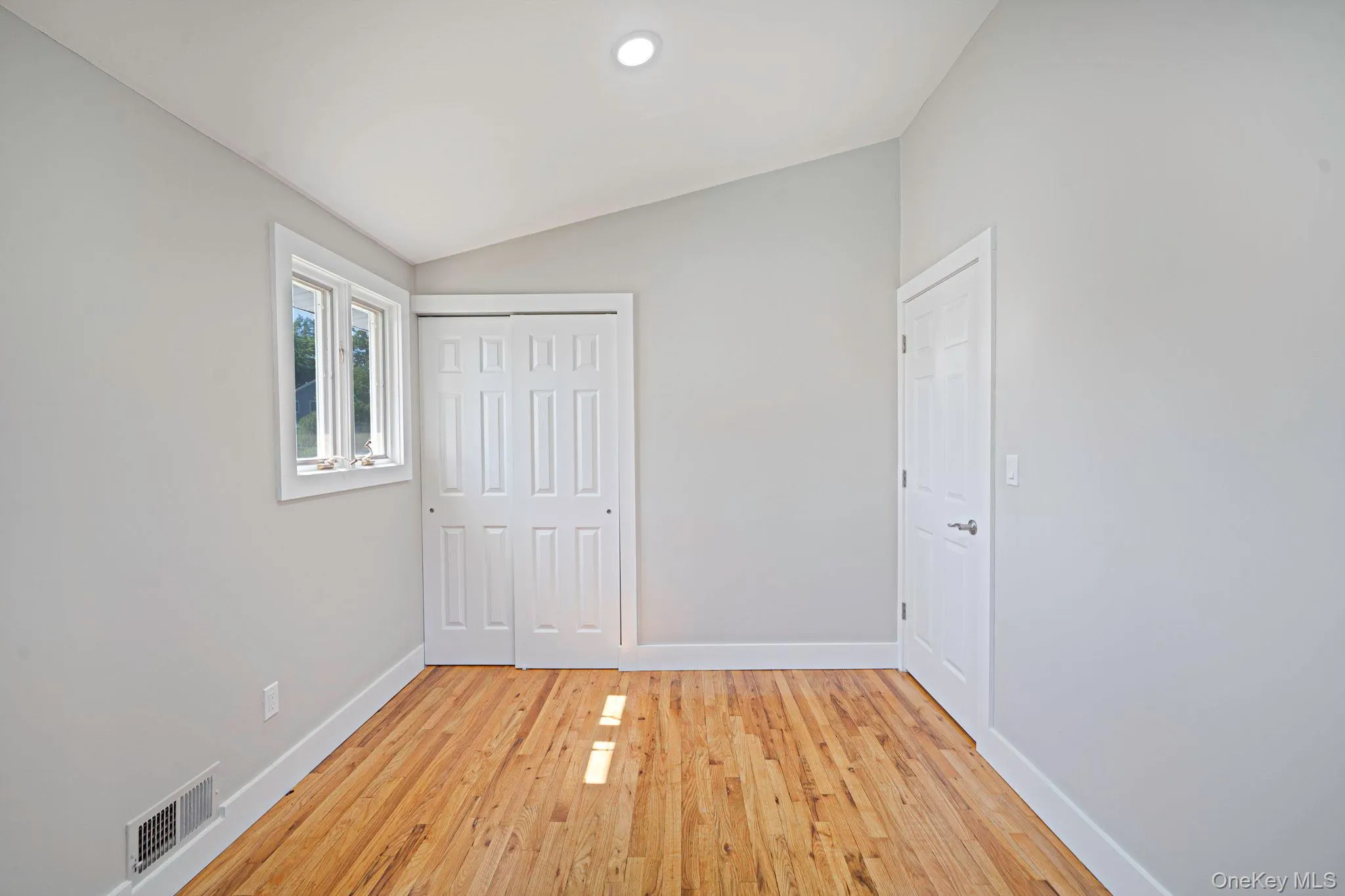 12 Sandalwood Drive, Smithtown, NY, 3 Bedrooms Bedrooms, 7 Rooms Rooms,2 BathroomsBathrooms,Residential,For Rent,Sandalwood,0,1011658 12 Sandalwood Drive, Smithtown, NY, 3 Bedrooms Bedrooms, 7 Rooms Rooms,2 BathroomsBathrooms,Residential,For Rent,Sandalwood,0,1011658