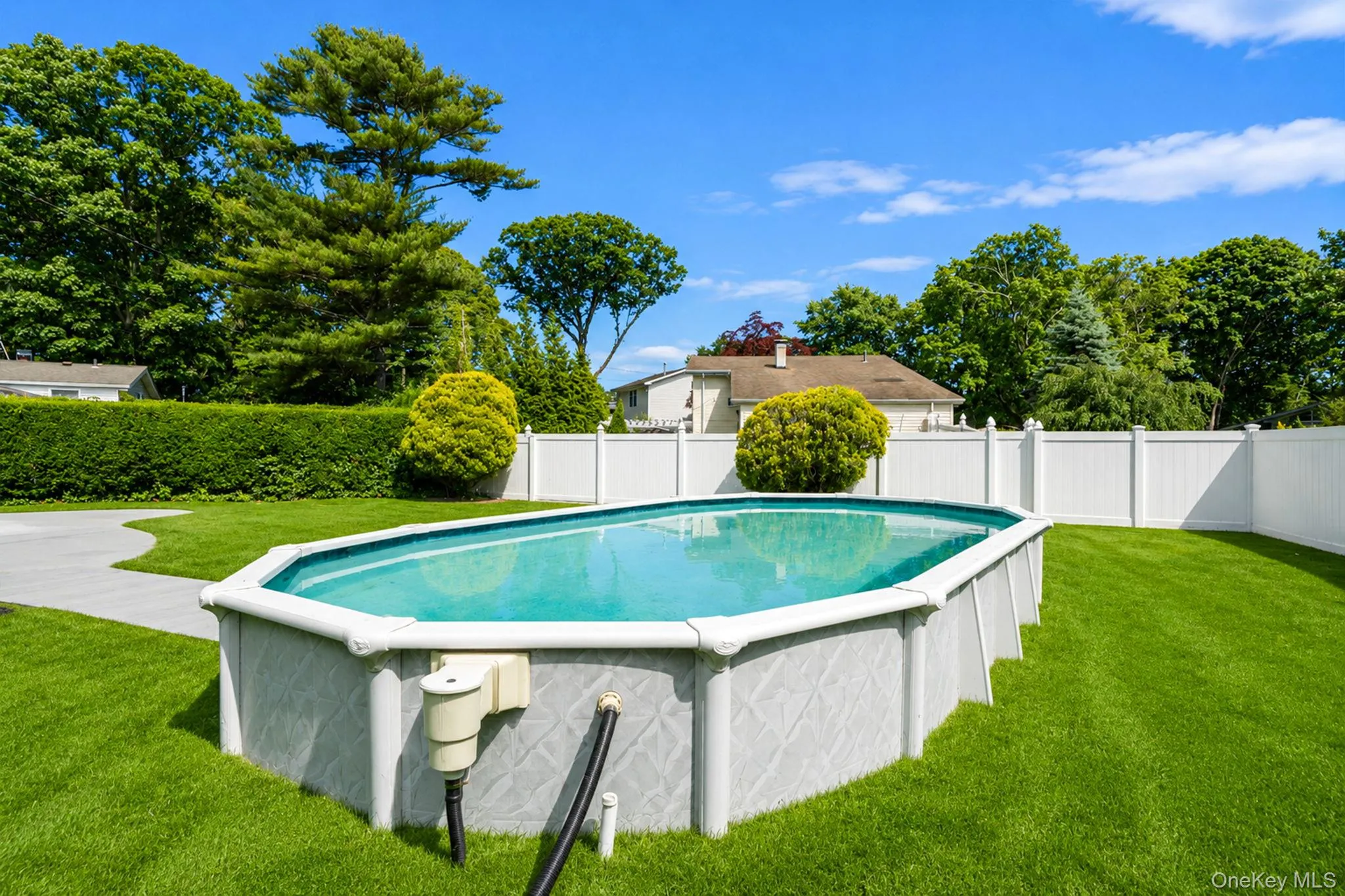 12 Sandalwood Drive, Smithtown, NY, 3 Bedrooms Bedrooms, 7 Rooms Rooms,2 BathroomsBathrooms,Residential,For Rent,Sandalwood,0,1011658 12 Sandalwood Drive, Smithtown, NY, 3 Bedrooms Bedrooms, 7 Rooms Rooms,2 BathroomsBathrooms,Residential,For Rent,Sandalwood,0,1011658