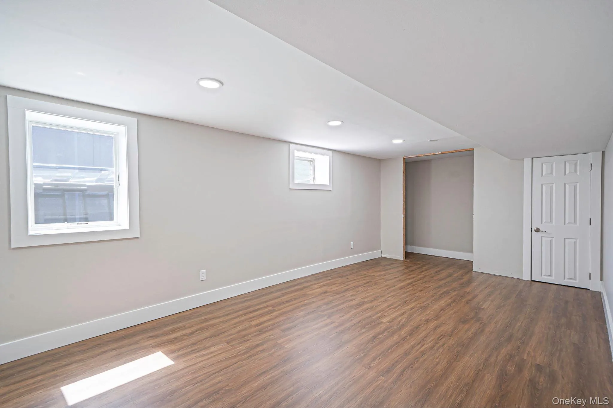 12 Sandalwood Drive, Smithtown, NY, 3 Bedrooms Bedrooms, 7 Rooms Rooms,2 BathroomsBathrooms,Residential,For Rent,Sandalwood,0,1011658 12 Sandalwood Drive, Smithtown, NY, 3 Bedrooms Bedrooms, 7 Rooms Rooms,2 BathroomsBathrooms,Residential,For Rent,Sandalwood,0,1011658