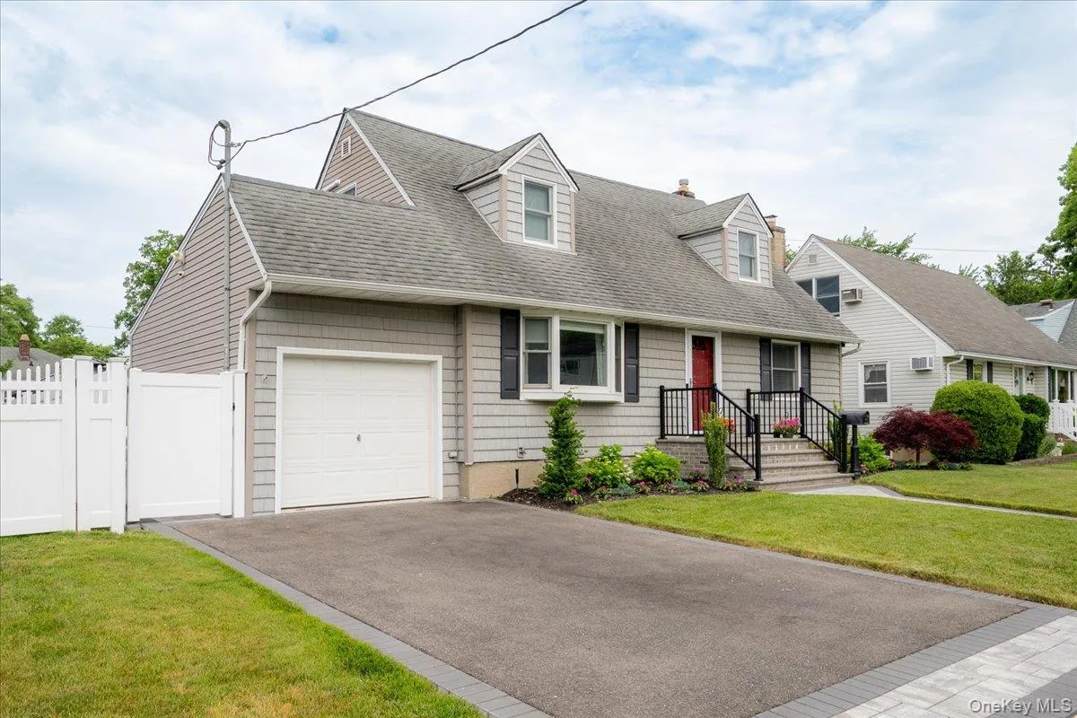 94 Pacific Street, Oyster Bay, NY, 5 Bedrooms Bedrooms, 9 Rooms Rooms,2 BathroomsBathrooms,Residential,For Rent,Pacific,0,1011659 94 Pacific Street, Oyster Bay, NY, 5 Bedrooms Bedrooms, 9 Rooms Rooms,2 BathroomsBathrooms,Residential,For Rent,Pacific,0,1011659