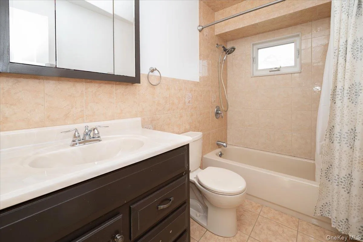 94 Pacific Street, Oyster Bay, NY, 5 Bedrooms Bedrooms, 9 Rooms Rooms,2 BathroomsBathrooms,Residential,For Rent,Pacific,0,1011659 94 Pacific Street, Oyster Bay, NY, 5 Bedrooms Bedrooms, 9 Rooms Rooms,2 BathroomsBathrooms,Residential,For Rent,Pacific,0,1011659