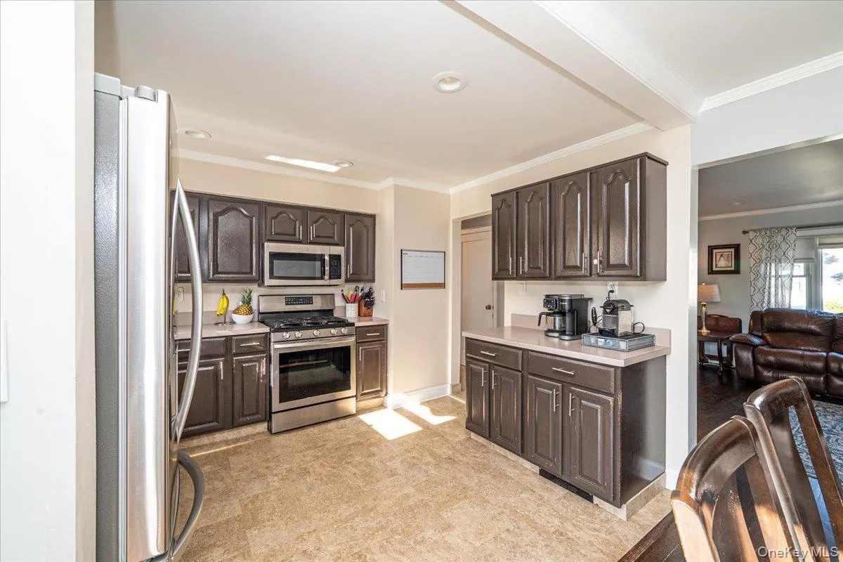94 Pacific Street, Oyster Bay, NY, 5 Bedrooms Bedrooms, 9 Rooms Rooms,2 BathroomsBathrooms,Residential,For Rent,Pacific,0,1011659 94 Pacific Street, Oyster Bay, NY, 5 Bedrooms Bedrooms, 9 Rooms Rooms,2 BathroomsBathrooms,Residential,For Rent,Pacific,0,1011659