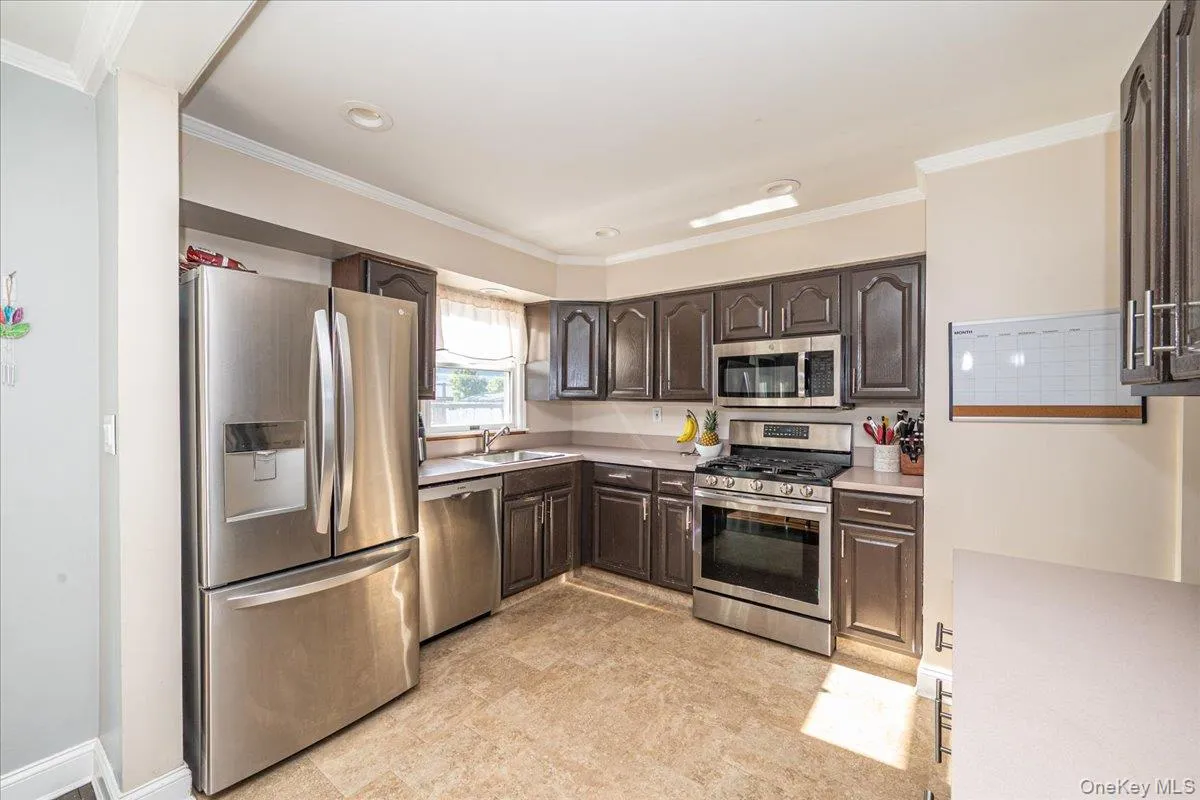 94 Pacific Street, Oyster Bay, NY, 5 Bedrooms Bedrooms, 9 Rooms Rooms,2 BathroomsBathrooms,Residential,For Rent,Pacific,0,1011659 94 Pacific Street, Oyster Bay, NY, 5 Bedrooms Bedrooms, 9 Rooms Rooms,2 BathroomsBathrooms,Residential,For Rent,Pacific,0,1011659