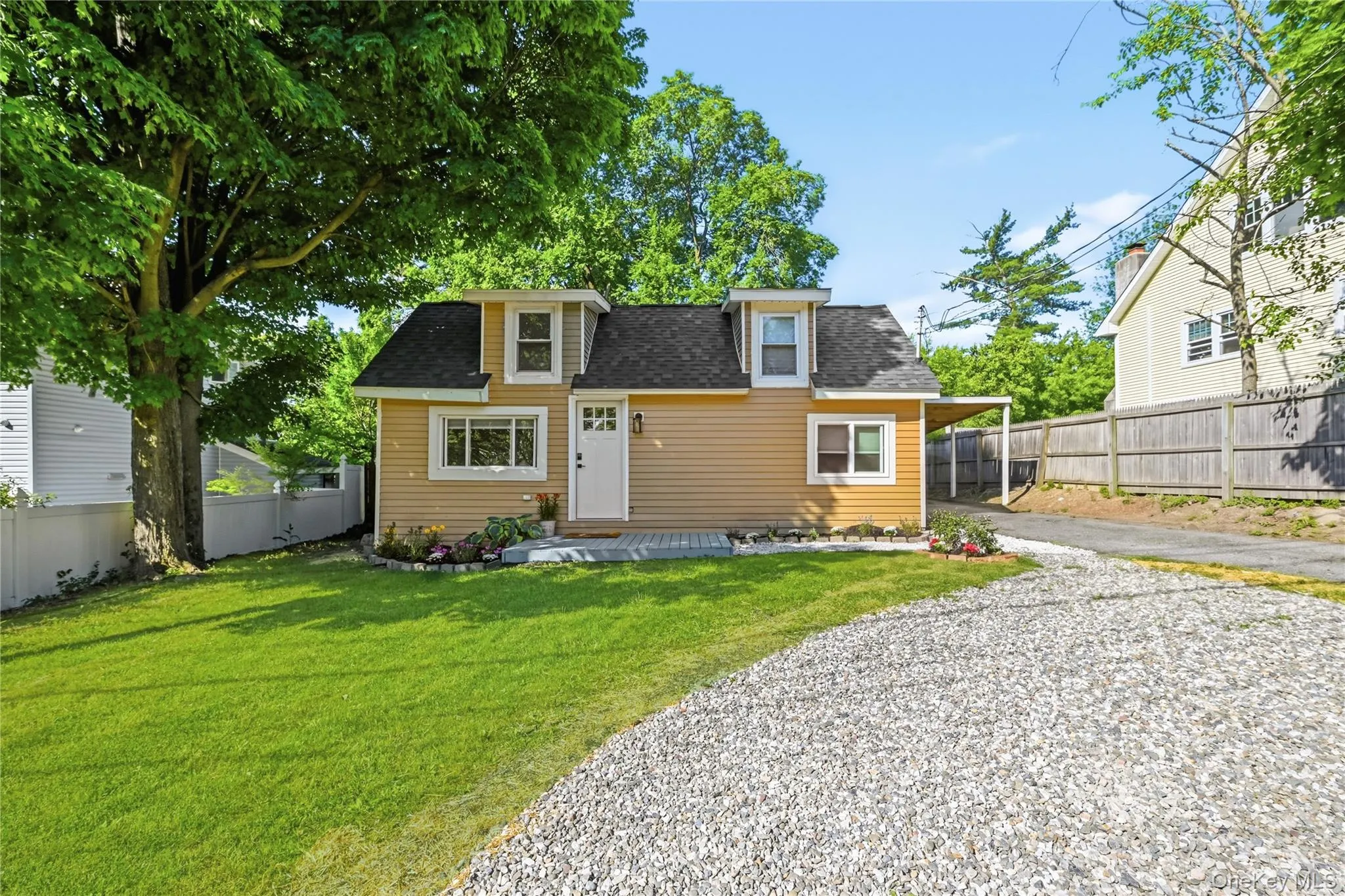 4 Hulse Street, Middletown, NY, 2 Bedrooms Bedrooms, 5 Rooms Rooms,1 BathroomBathrooms,Residential,For Rent,Hulse,0,1011662 4 Hulse Street, Middletown, NY, 2 Bedrooms Bedrooms, 5 Rooms Rooms,1 BathroomBathrooms,Residential,For Rent,Hulse,0,1011662