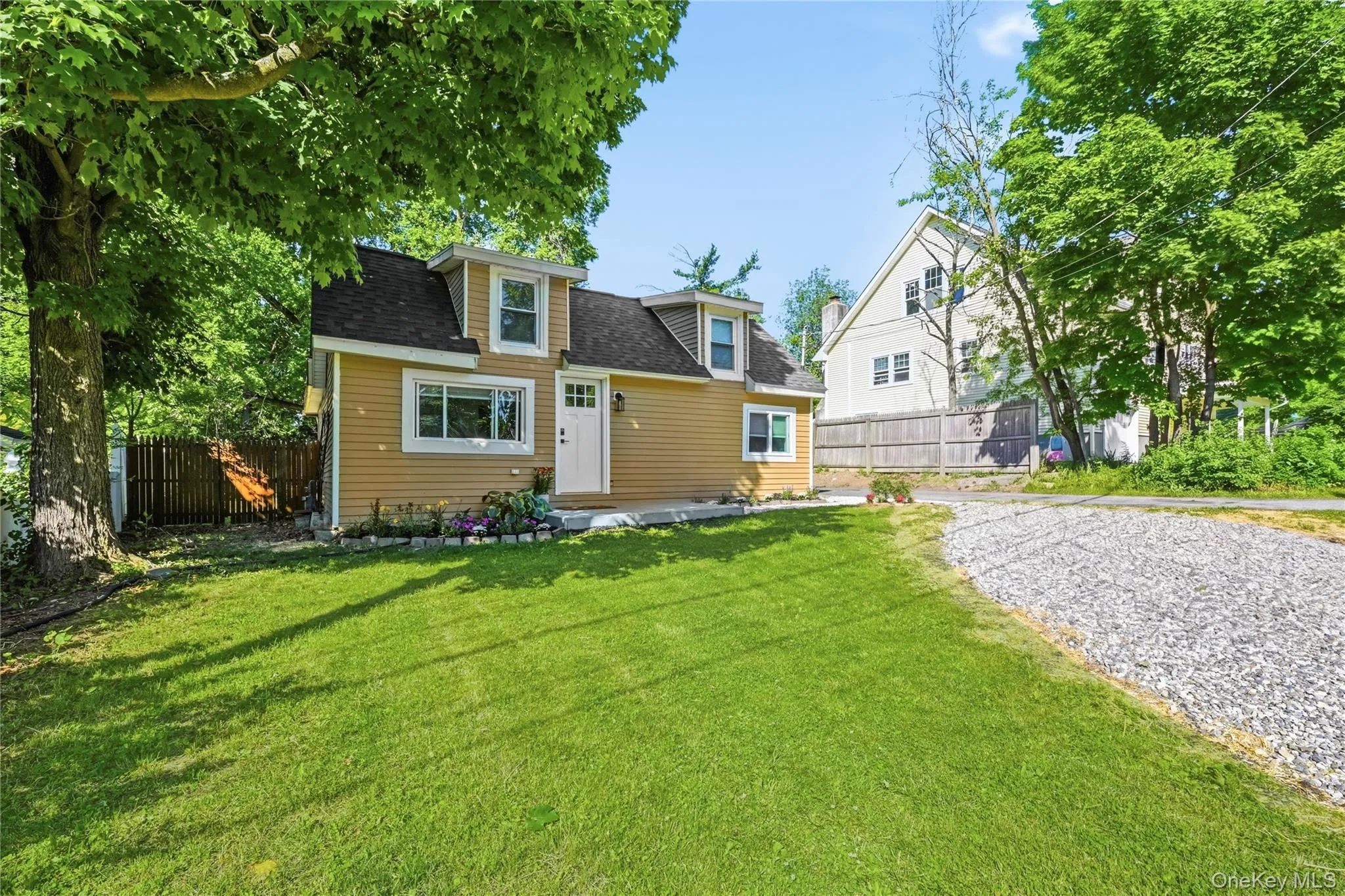 4 Hulse Street, Middletown, NY, 2 Bedrooms Bedrooms, 5 Rooms Rooms,1 BathroomBathrooms,Residential,For Rent,Hulse,0,1011662 4 Hulse Street, Middletown, NY, 2 Bedrooms Bedrooms, 5 Rooms Rooms,1 BathroomBathrooms,Residential,For Rent,Hulse,0,1011662