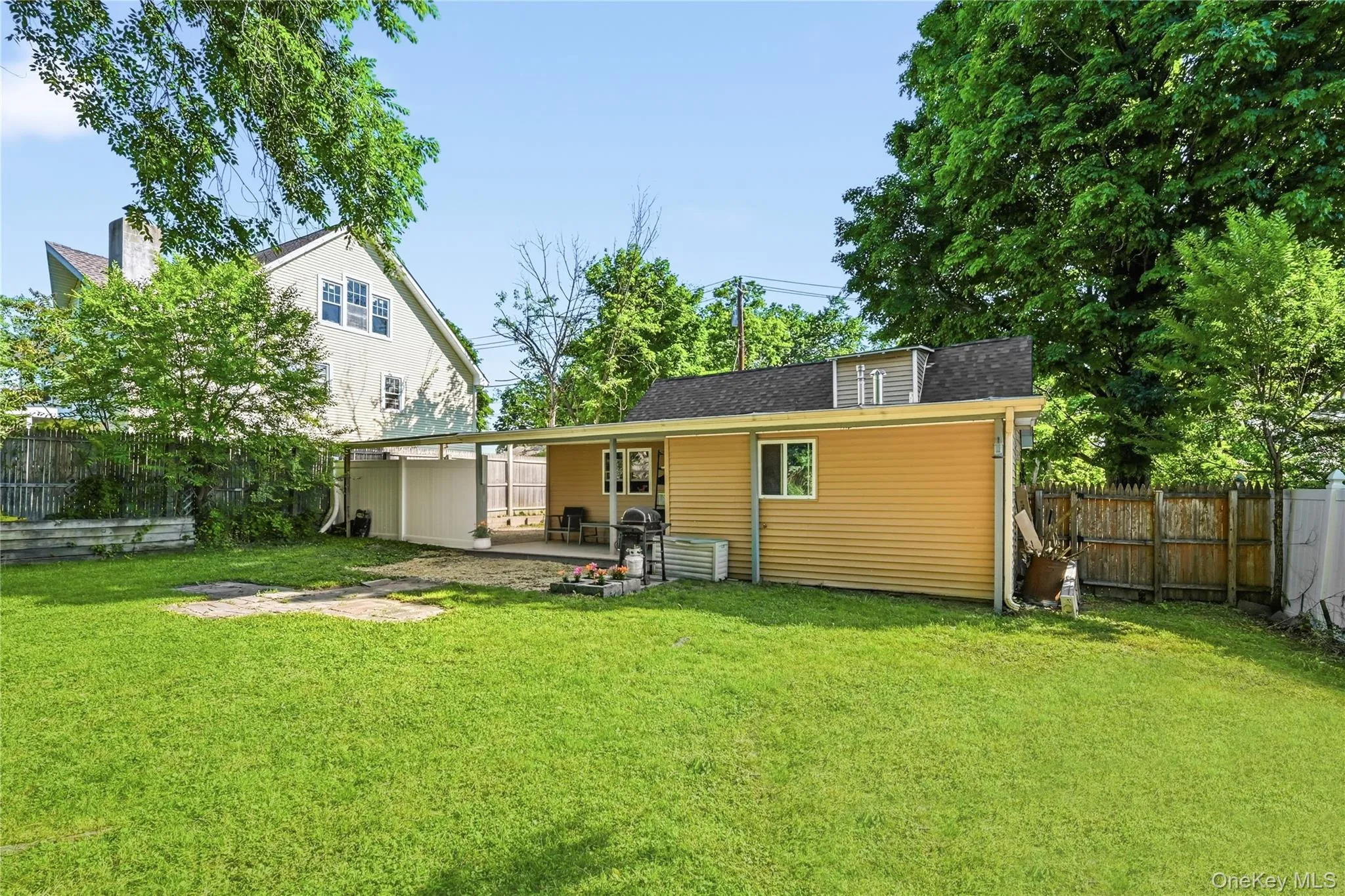 4 Hulse Street, Middletown, NY, 2 Bedrooms Bedrooms, 5 Rooms Rooms,1 BathroomBathrooms,Residential,For Rent,Hulse,0,1011662 4 Hulse Street, Middletown, NY, 2 Bedrooms Bedrooms, 5 Rooms Rooms,1 BathroomBathrooms,Residential,For Rent,Hulse,0,1011662