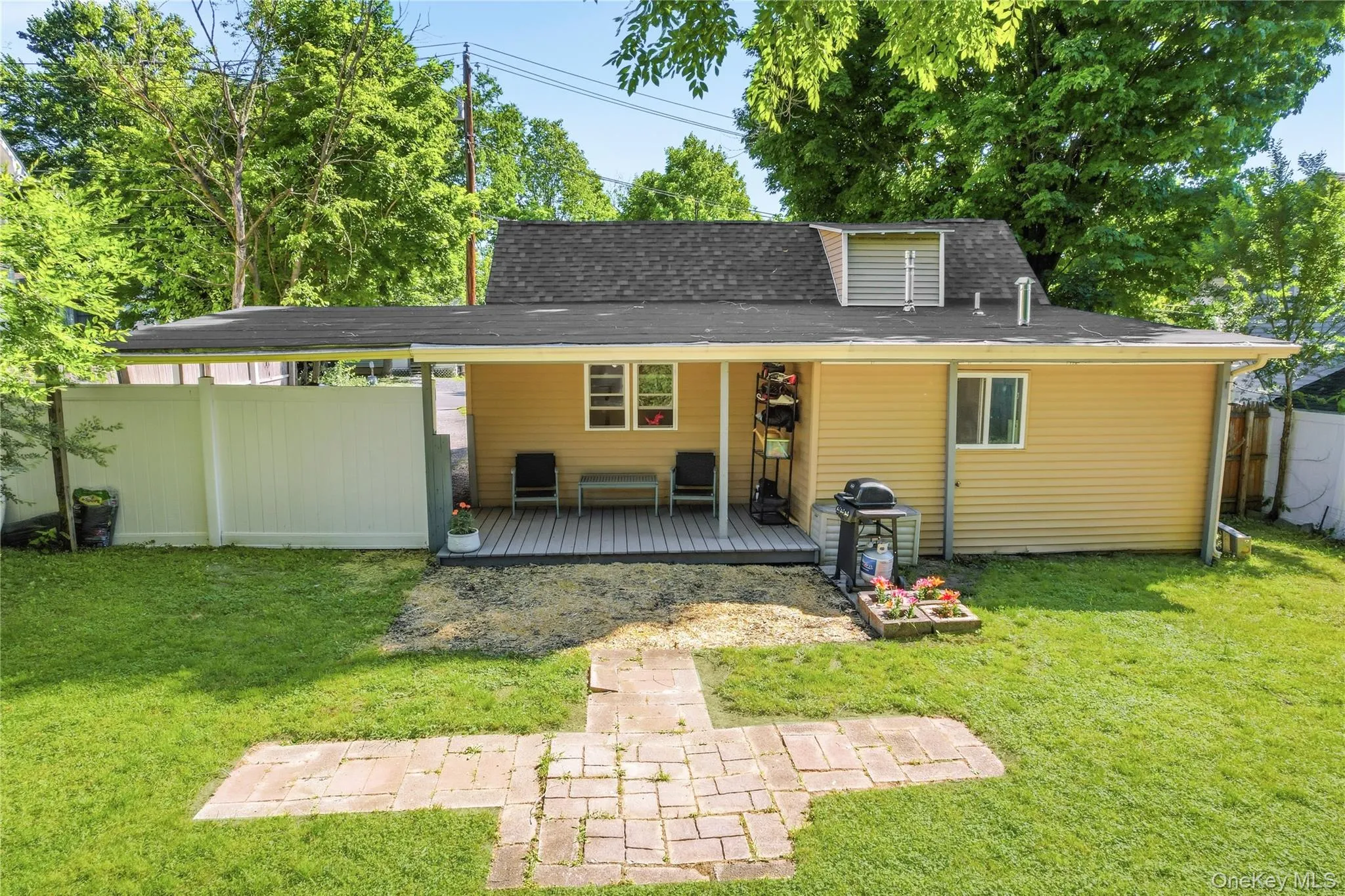 4 Hulse Street, Middletown, NY, 2 Bedrooms Bedrooms, 5 Rooms Rooms,1 BathroomBathrooms,Residential,For Rent,Hulse,0,1011662 4 Hulse Street, Middletown, NY, 2 Bedrooms Bedrooms, 5 Rooms Rooms,1 BathroomBathrooms,Residential,For Rent,Hulse,0,1011662