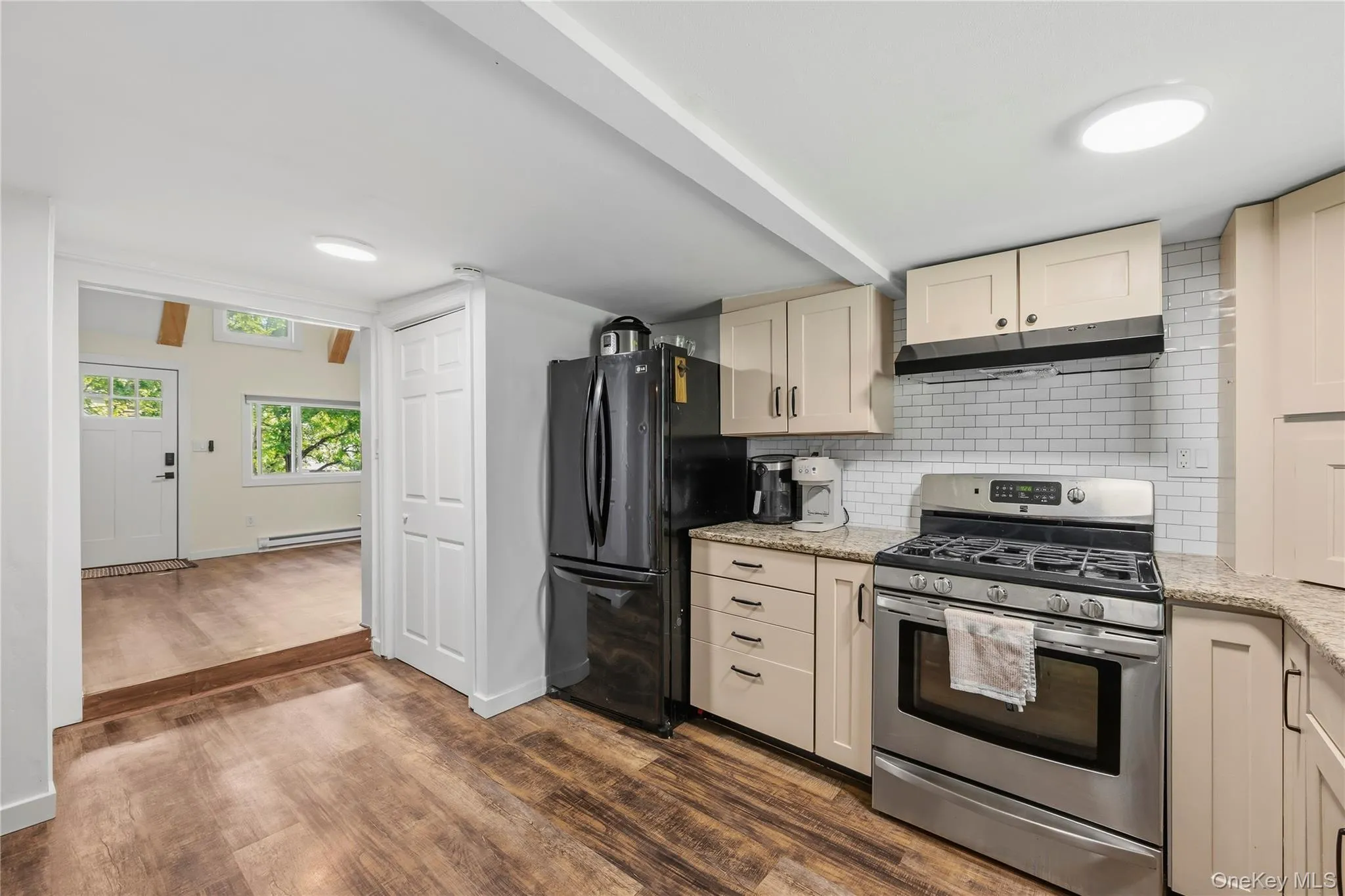 4 Hulse Street, Middletown, NY, 2 Bedrooms Bedrooms, 5 Rooms Rooms,1 BathroomBathrooms,Residential,For Rent,Hulse,0,1011662 4 Hulse Street, Middletown, NY, 2 Bedrooms Bedrooms, 5 Rooms Rooms,1 BathroomBathrooms,Residential,For Rent,Hulse,0,1011662