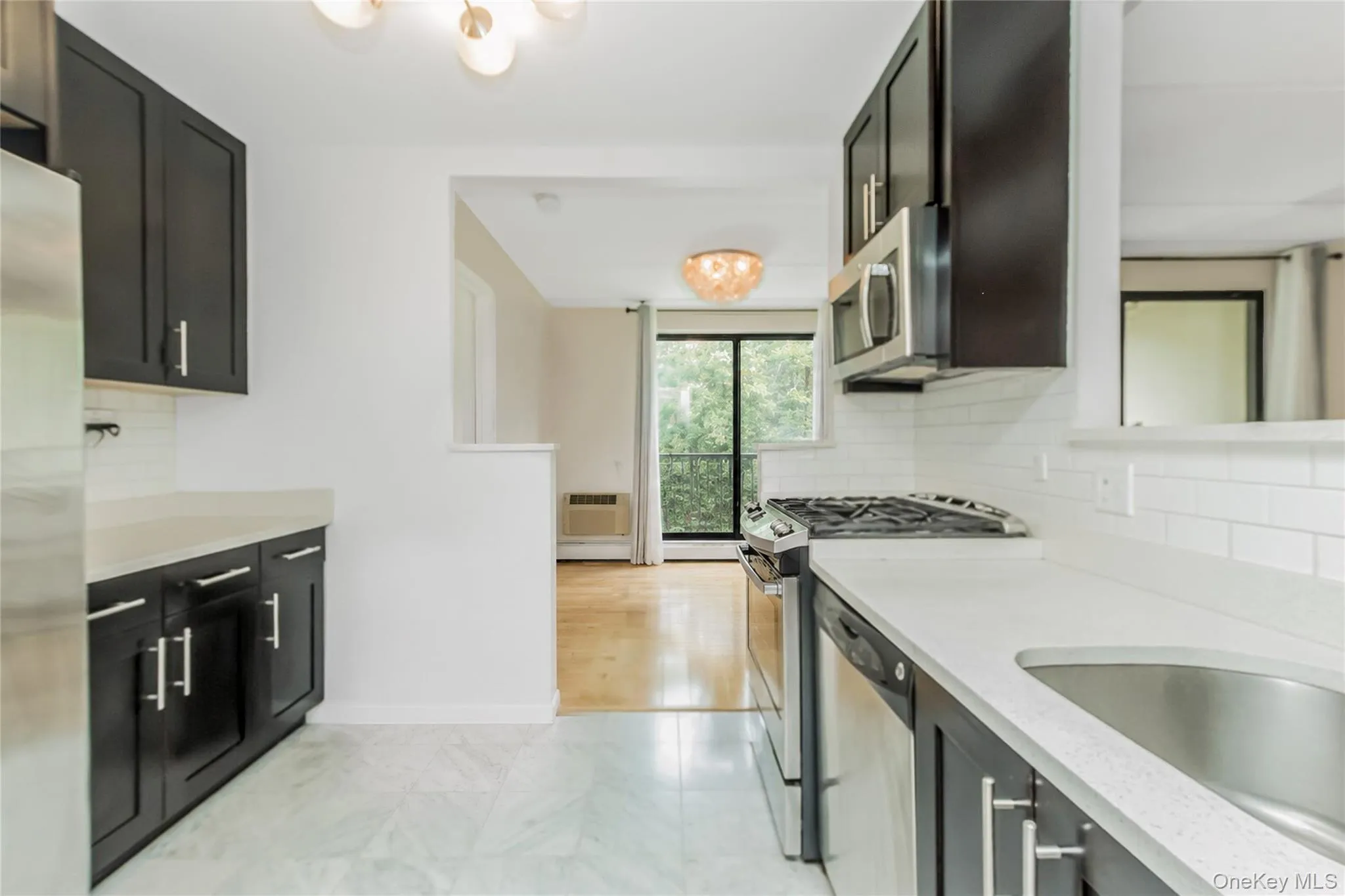1155 Warburton Avenue, Yonkers, NY, 2 Bedrooms Bedrooms, 6 Rooms Rooms,2 BathroomsBathrooms,Residential,For Rent,Warburton,0,1011664 1155 Warburton Avenue, Yonkers, NY, 2 Bedrooms Bedrooms, 6 Rooms Rooms,2 BathroomsBathrooms,Residential,For Rent,Warburton,0,1011664