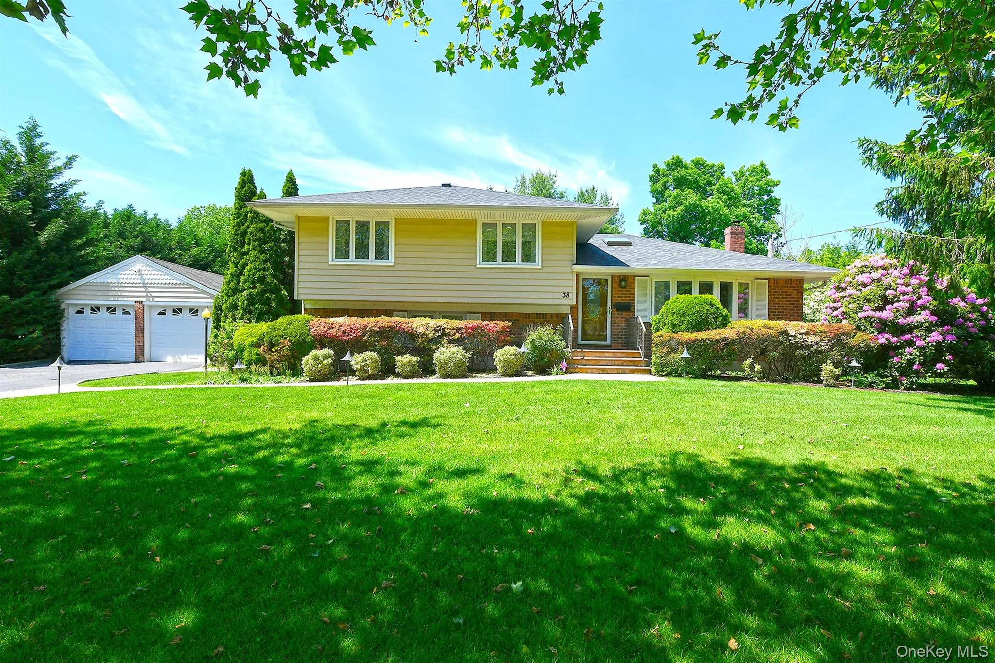 38 Maridon Lane, Huntington, NY, 4 Bedrooms Bedrooms, 10 Rooms Rooms,3 BathroomsBathrooms,Residential,For Rent,Maridon,0,1011665 38 Maridon Lane, Huntington, NY, 4 Bedrooms Bedrooms, 10 Rooms Rooms,3 BathroomsBathrooms,Residential,For Rent,Maridon,0,1011665