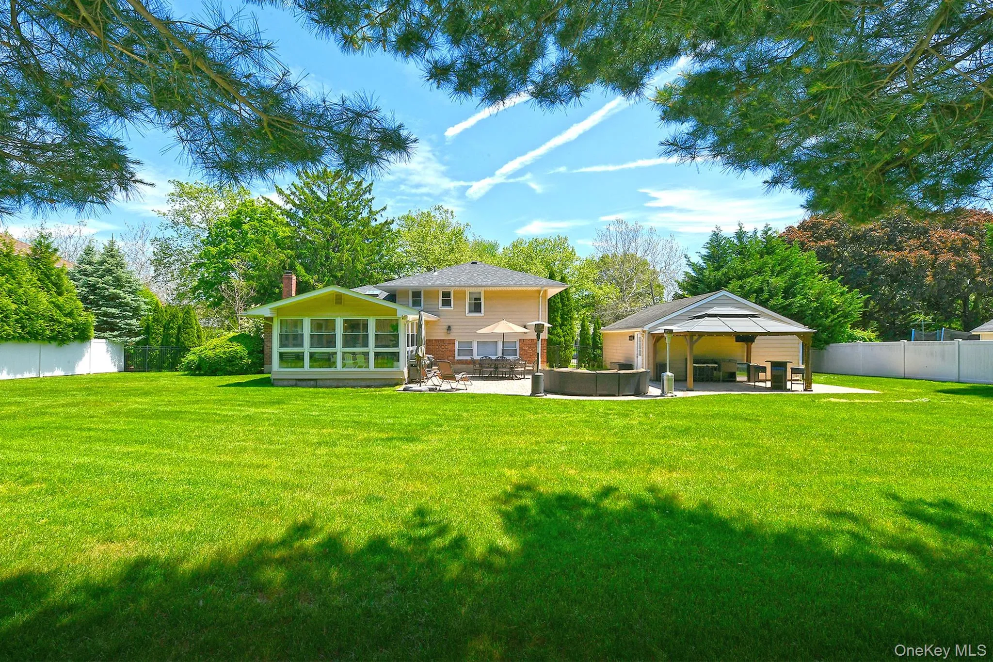 38 Maridon Lane, Huntington, NY, 4 Bedrooms Bedrooms, 10 Rooms Rooms,3 BathroomsBathrooms,Residential,For Rent,Maridon,0,1011665 38 Maridon Lane, Huntington, NY, 4 Bedrooms Bedrooms, 10 Rooms Rooms,3 BathroomsBathrooms,Residential,For Rent,Maridon,0,1011665