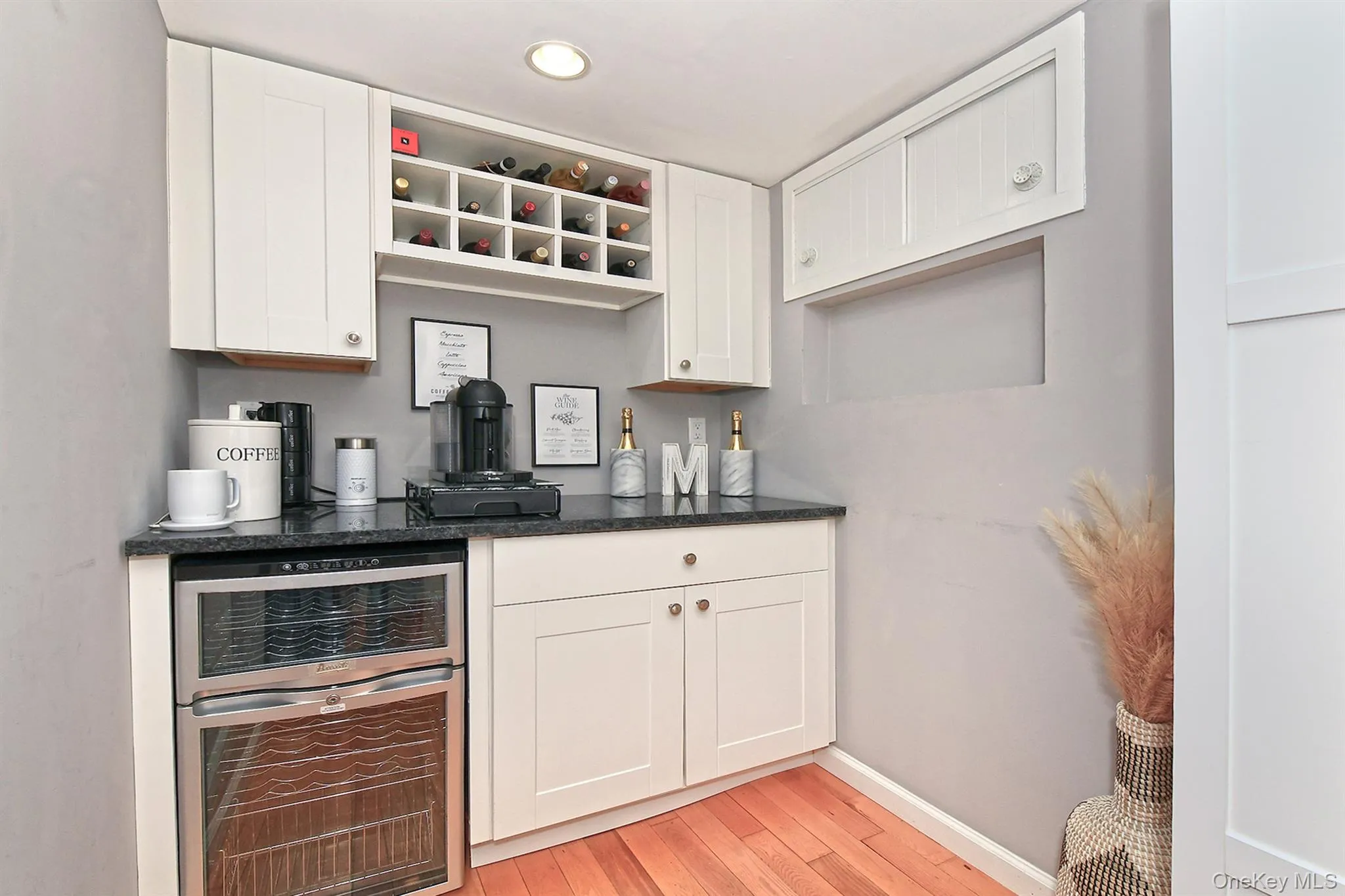 38 Maridon Lane, Huntington, NY, 4 Bedrooms Bedrooms, 10 Rooms Rooms,3 BathroomsBathrooms,Residential,For Rent,Maridon,0,1011665 38 Maridon Lane, Huntington, NY, 4 Bedrooms Bedrooms, 10 Rooms Rooms,3 BathroomsBathrooms,Residential,For Rent,Maridon,0,1011665